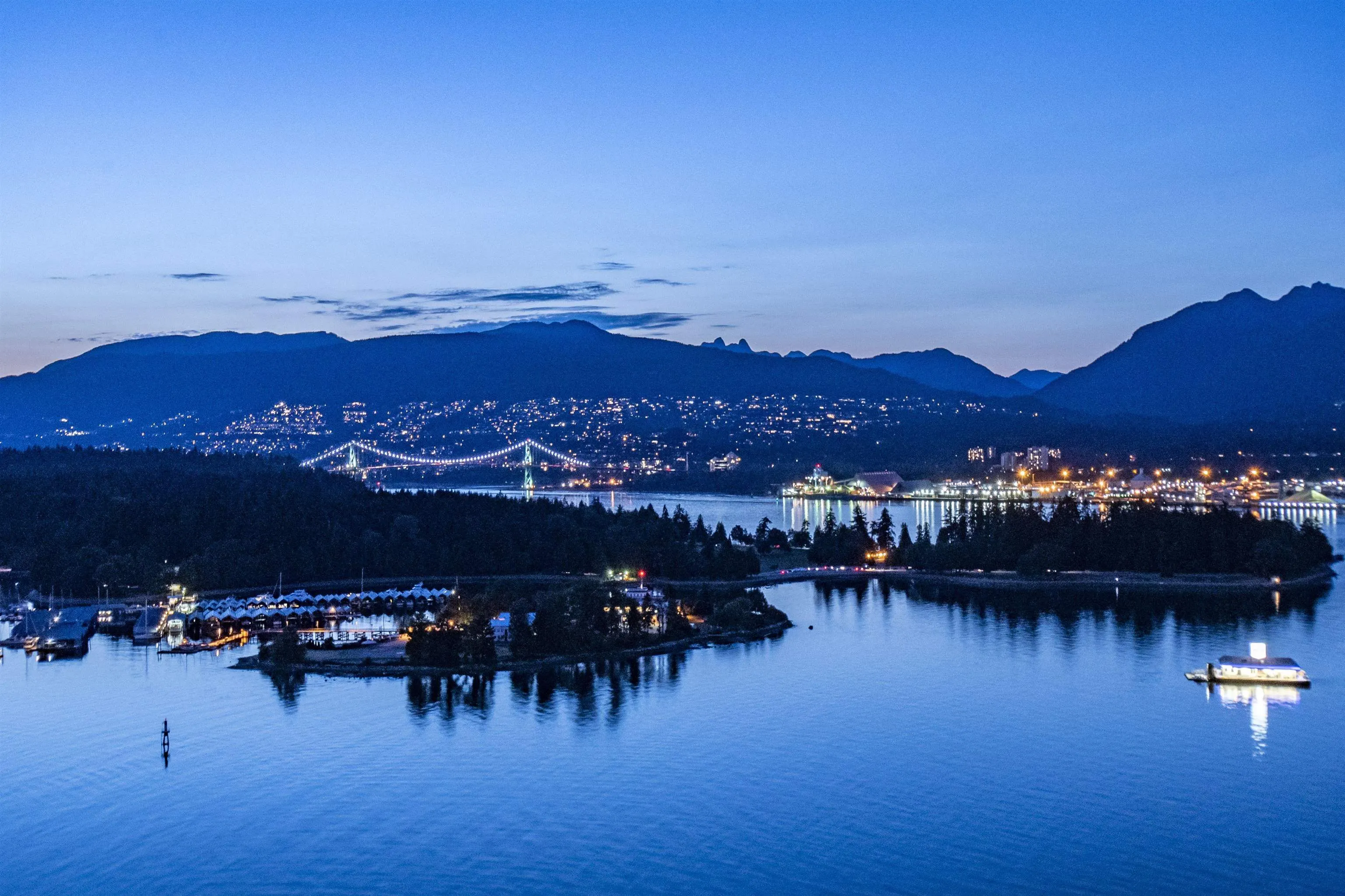 2601 277 Thurlow Street