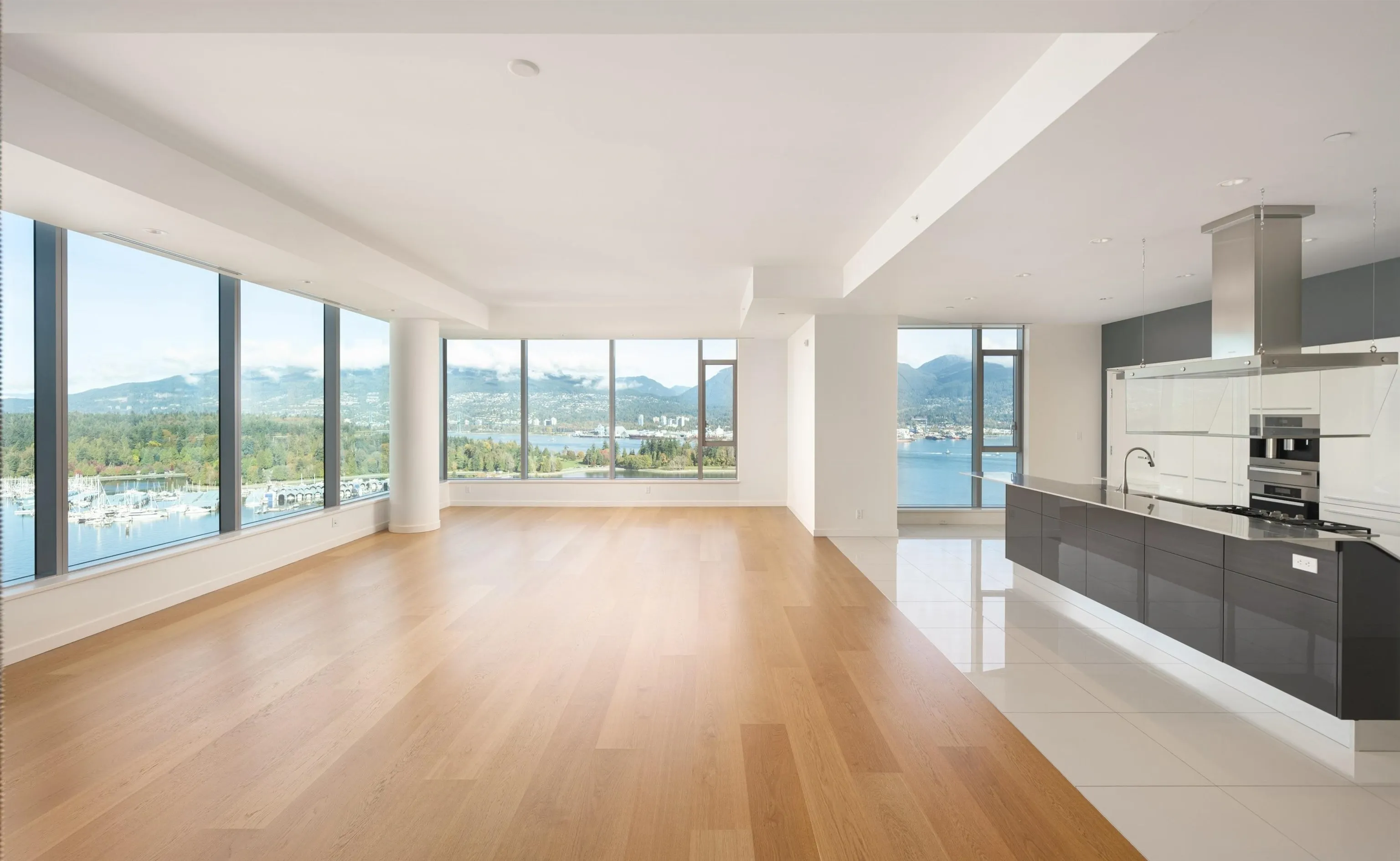 2601 277 Thurlow Street