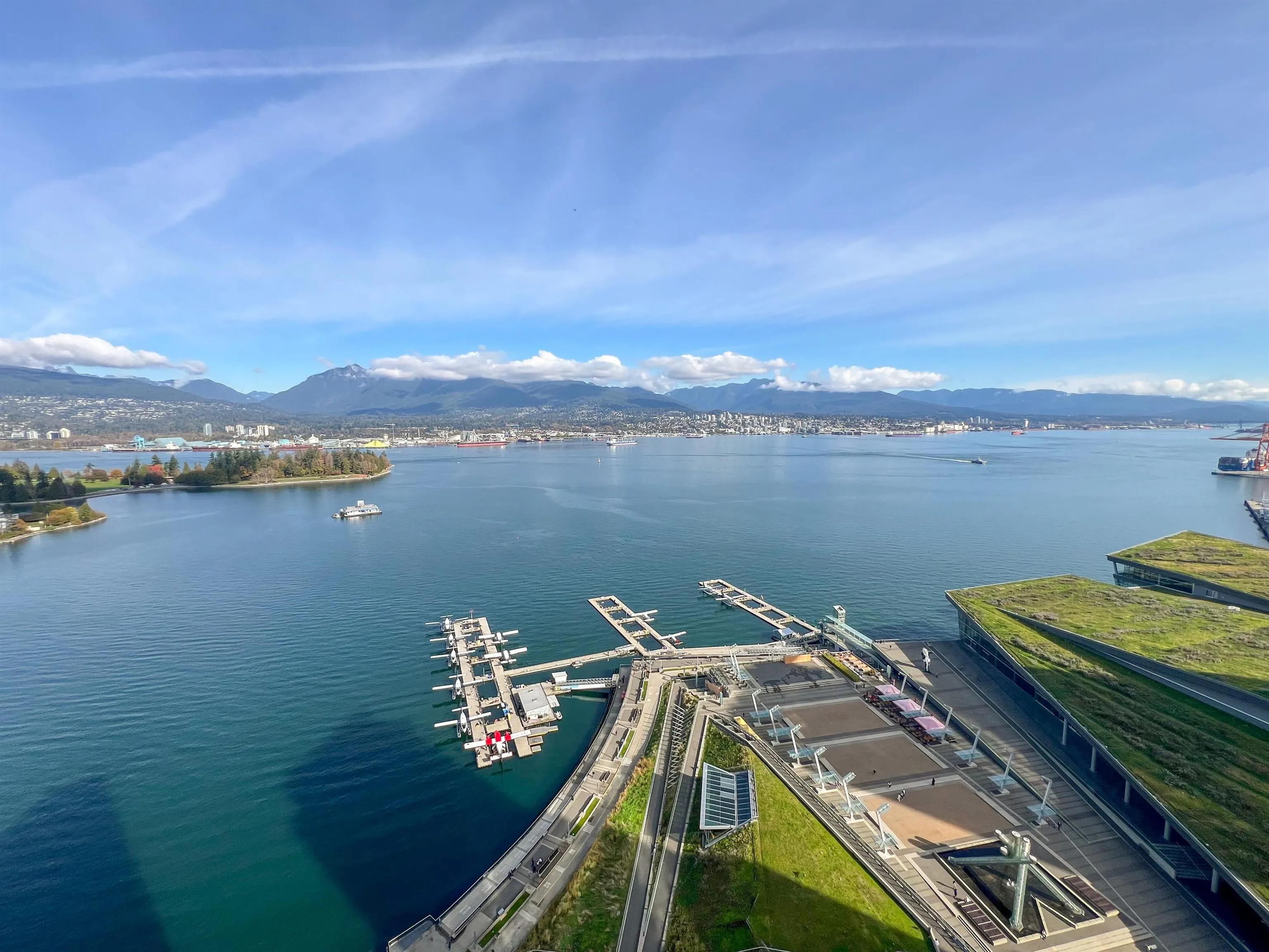 2601 277 Thurlow Street