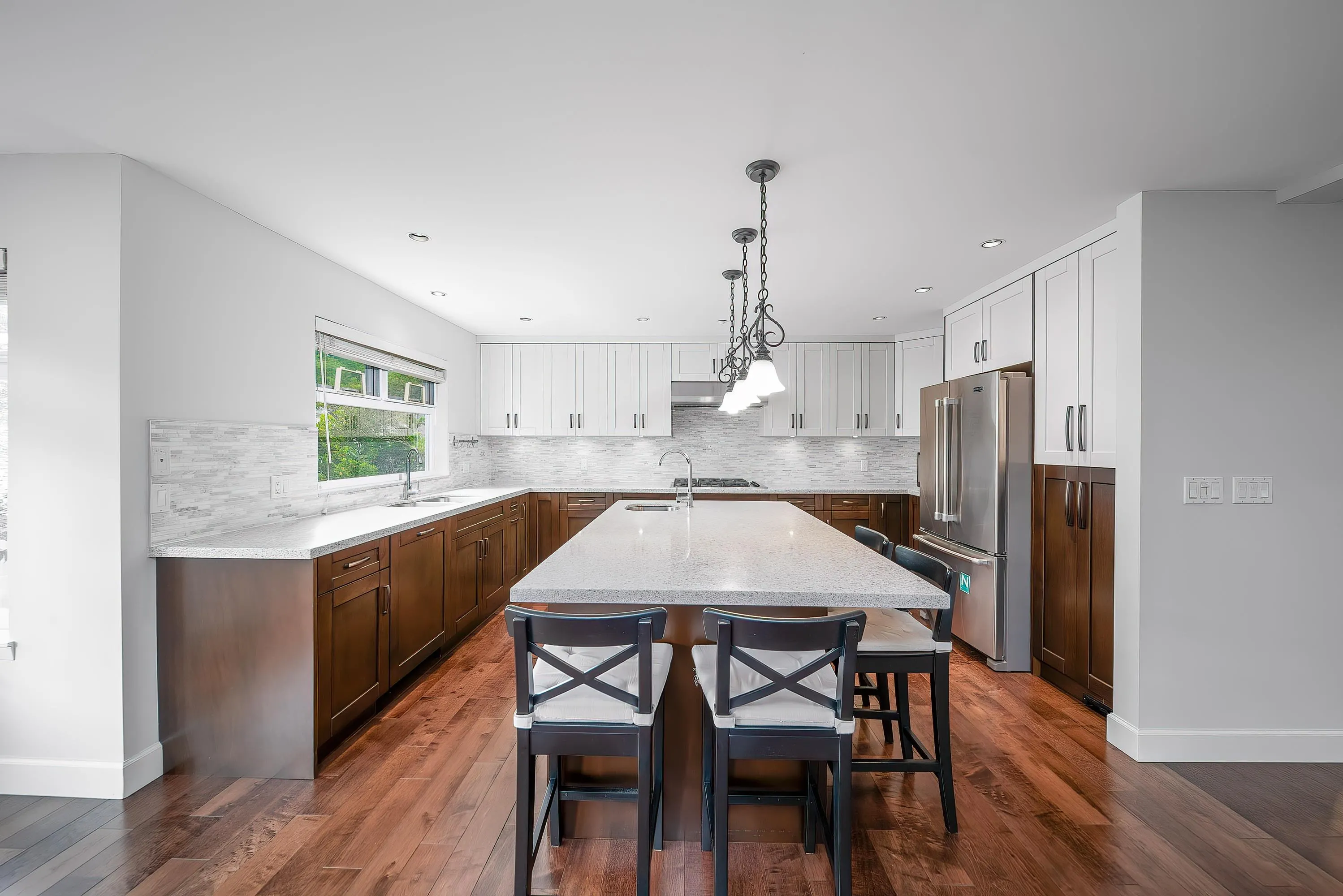 2716 W 37th Avenue
