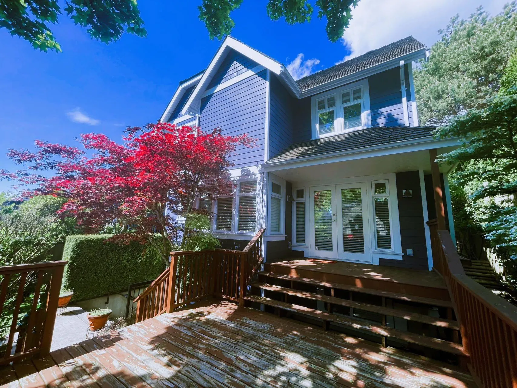 2716 W 37th Avenue