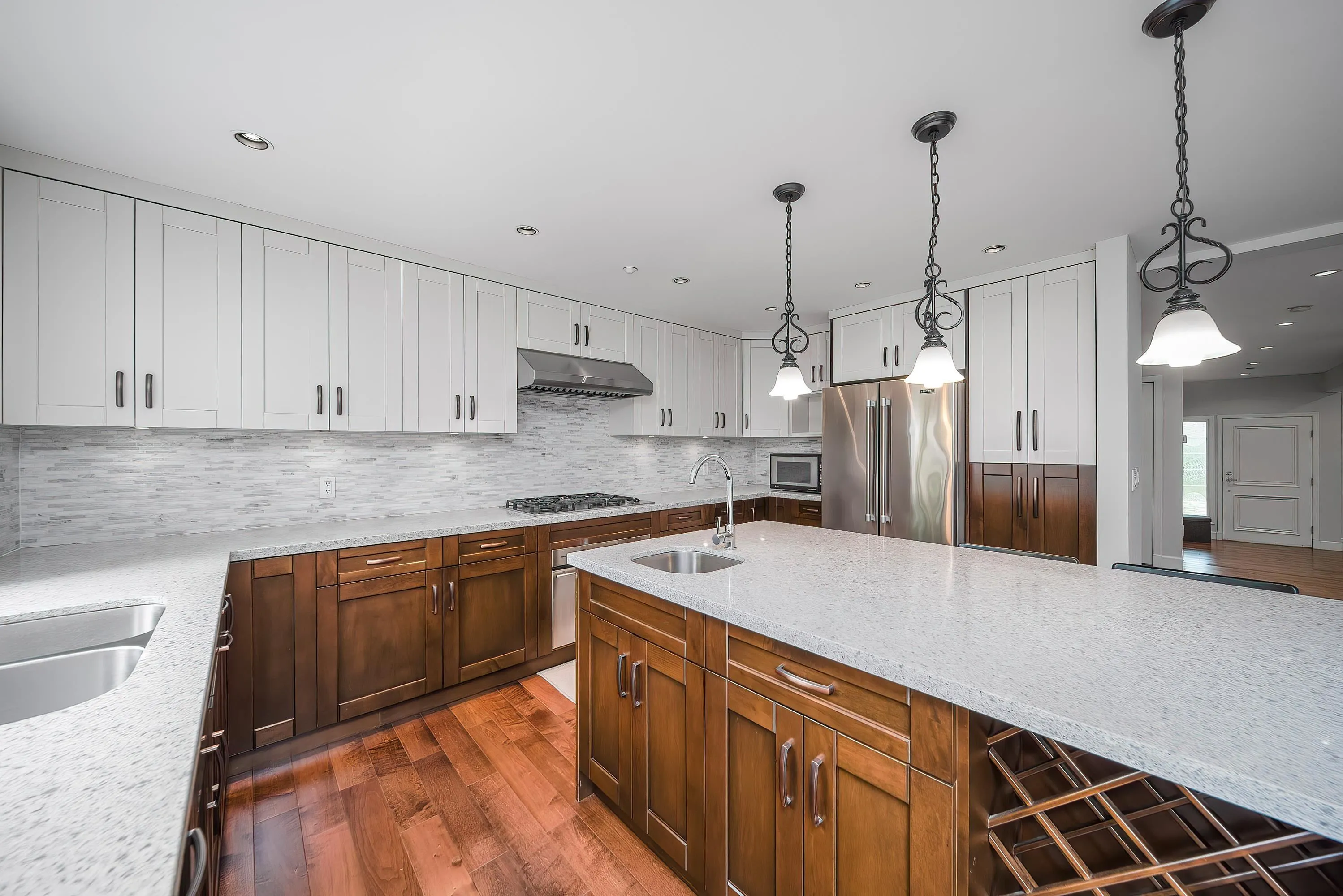 2716 W 37th Avenue