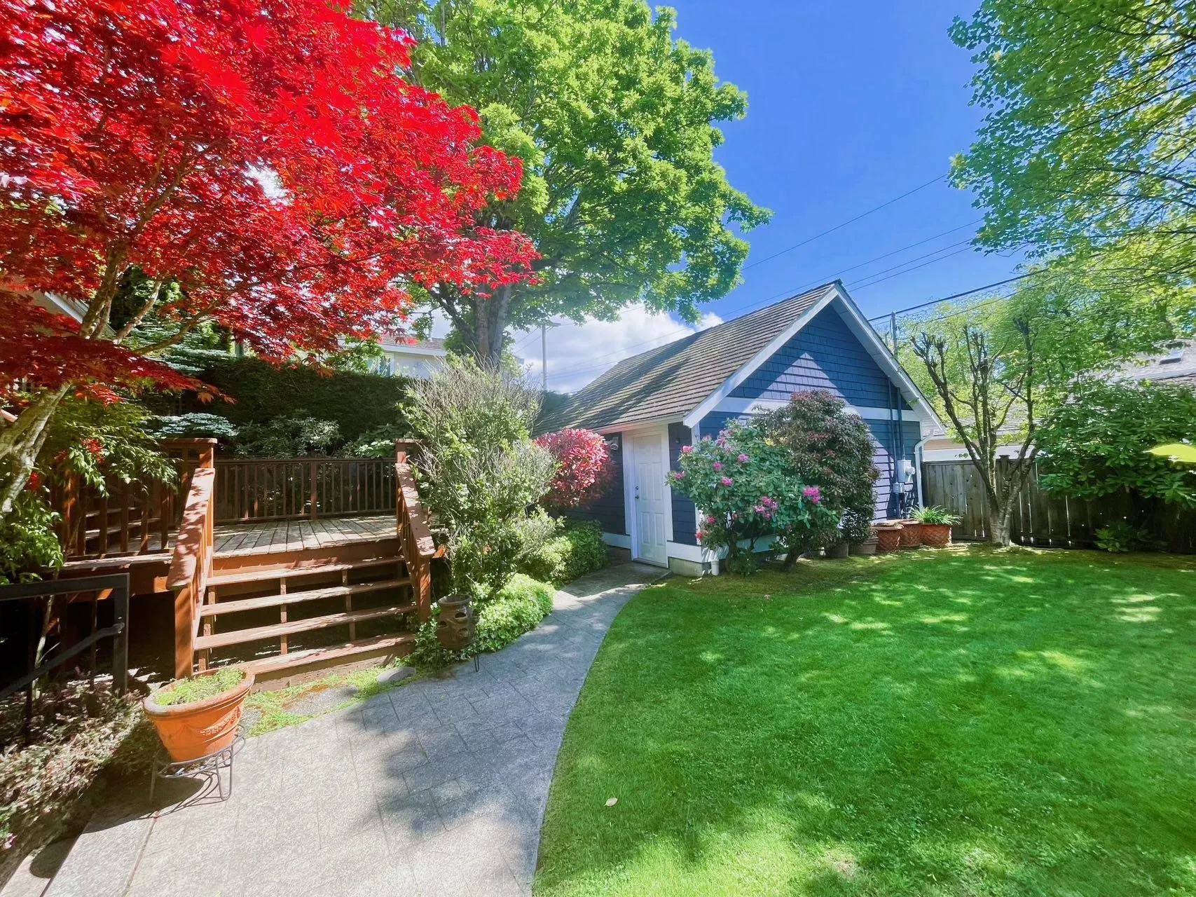 2716 W 37th Avenue