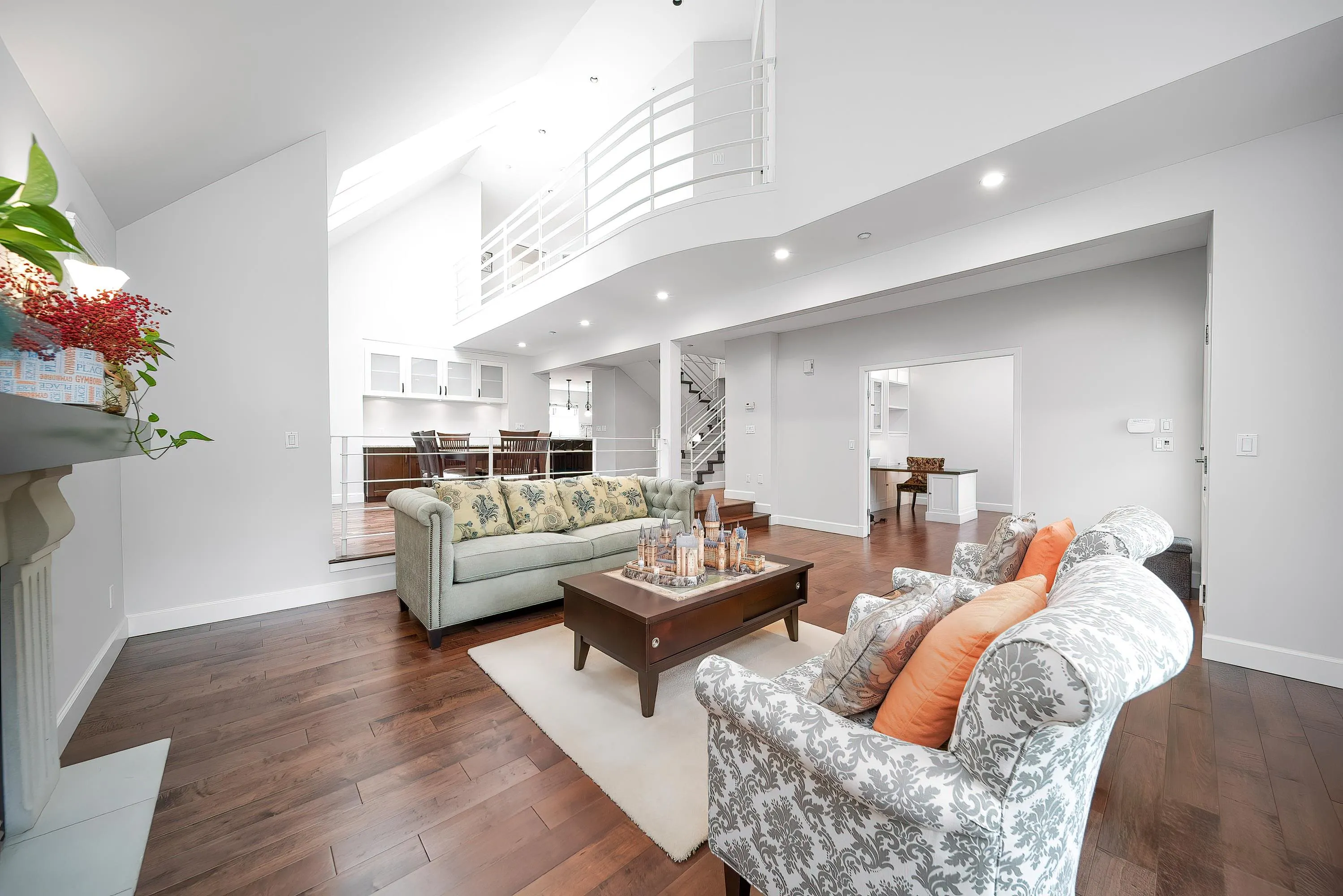 2716 W 37th Avenue