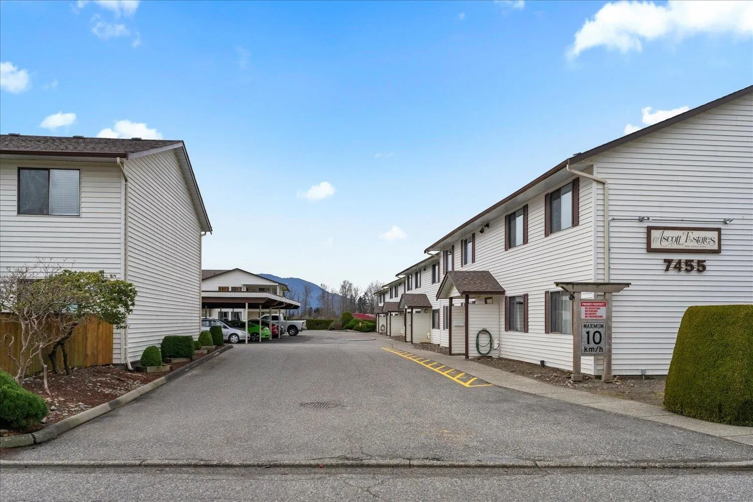 47 7455 Huron Street