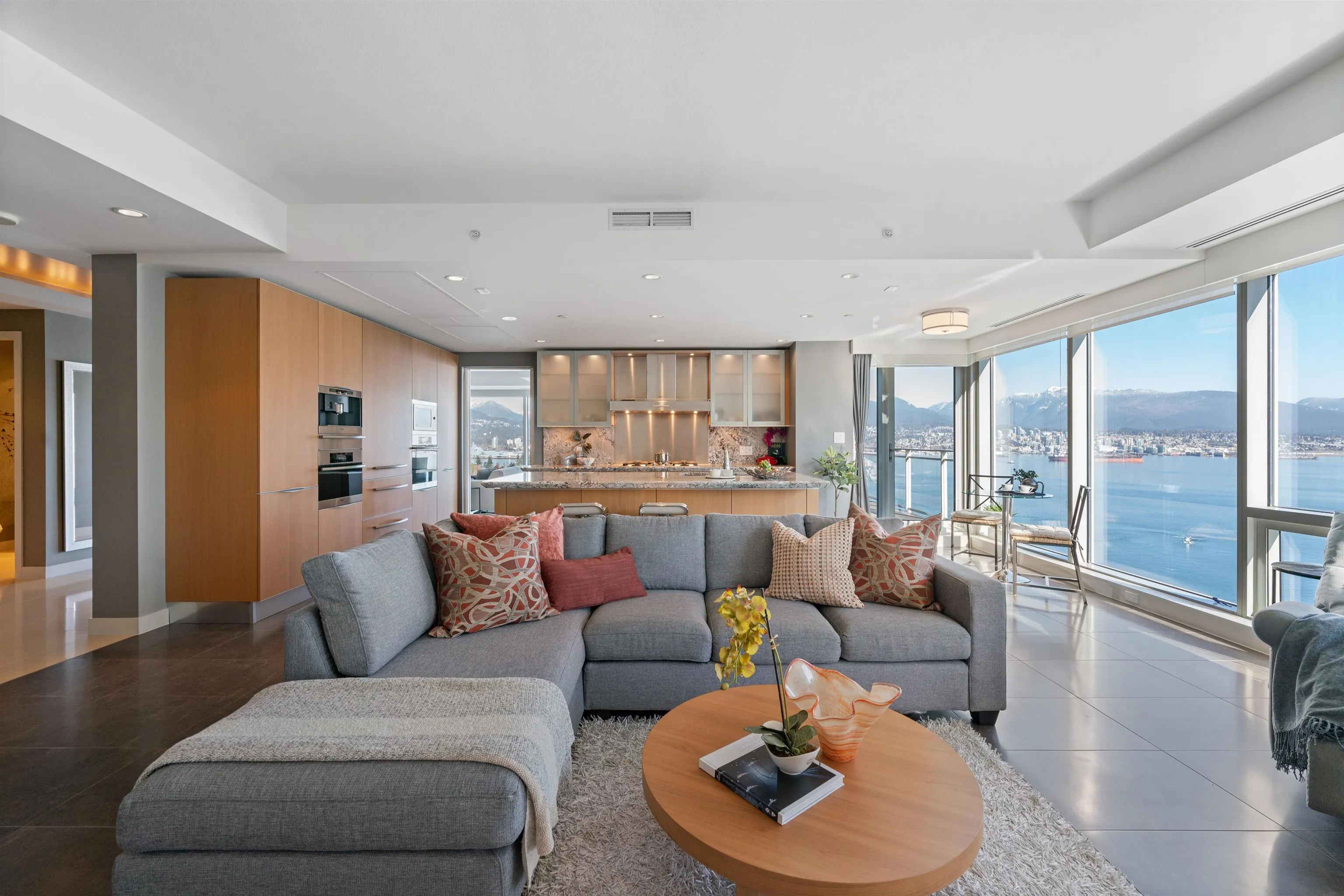 2202 1139 W Cordova Street