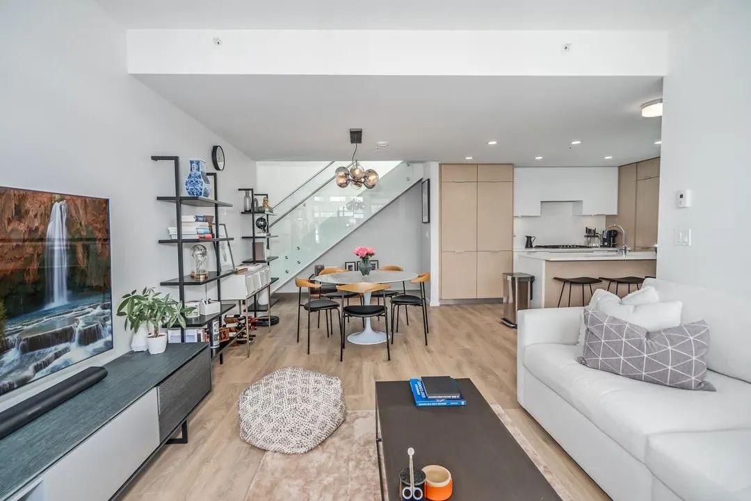 605 5085 Main Street