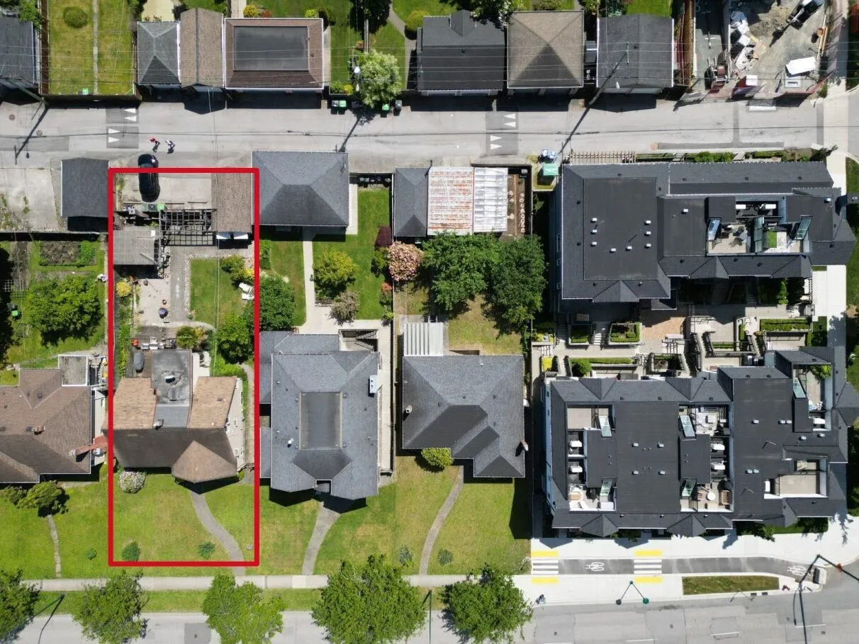 158 W King Edward Avenue