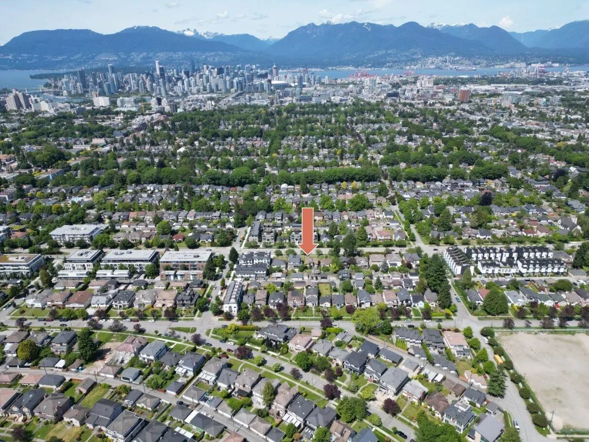 158 W King Edward Avenue