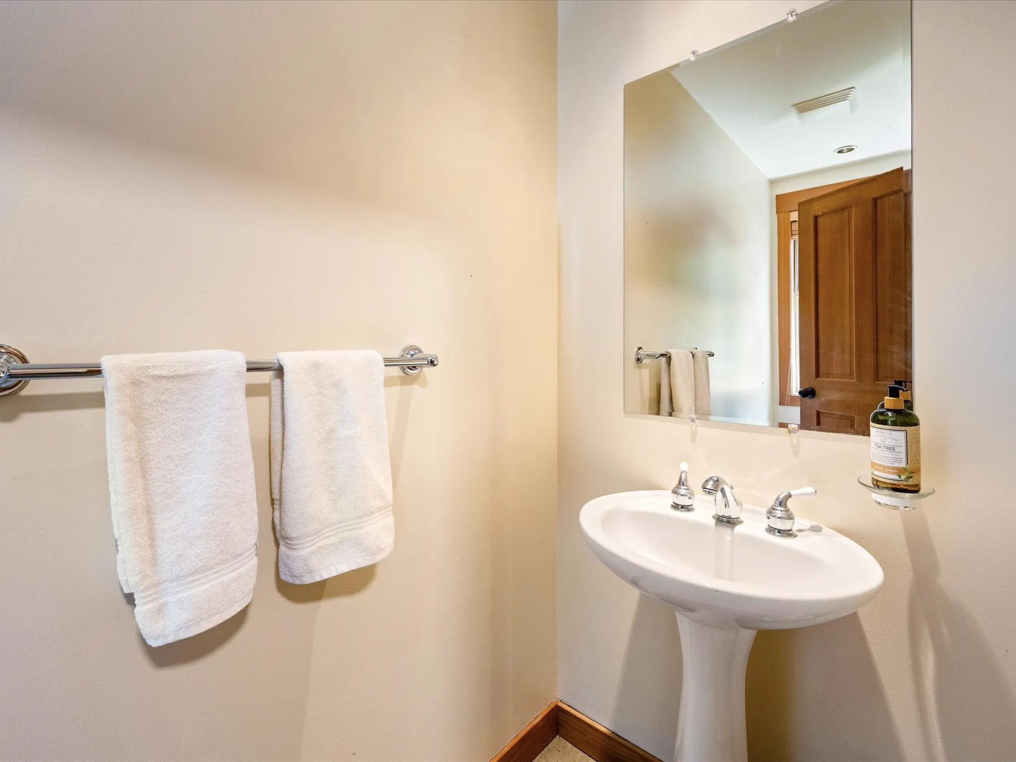 3 4668 Blackcomb Way