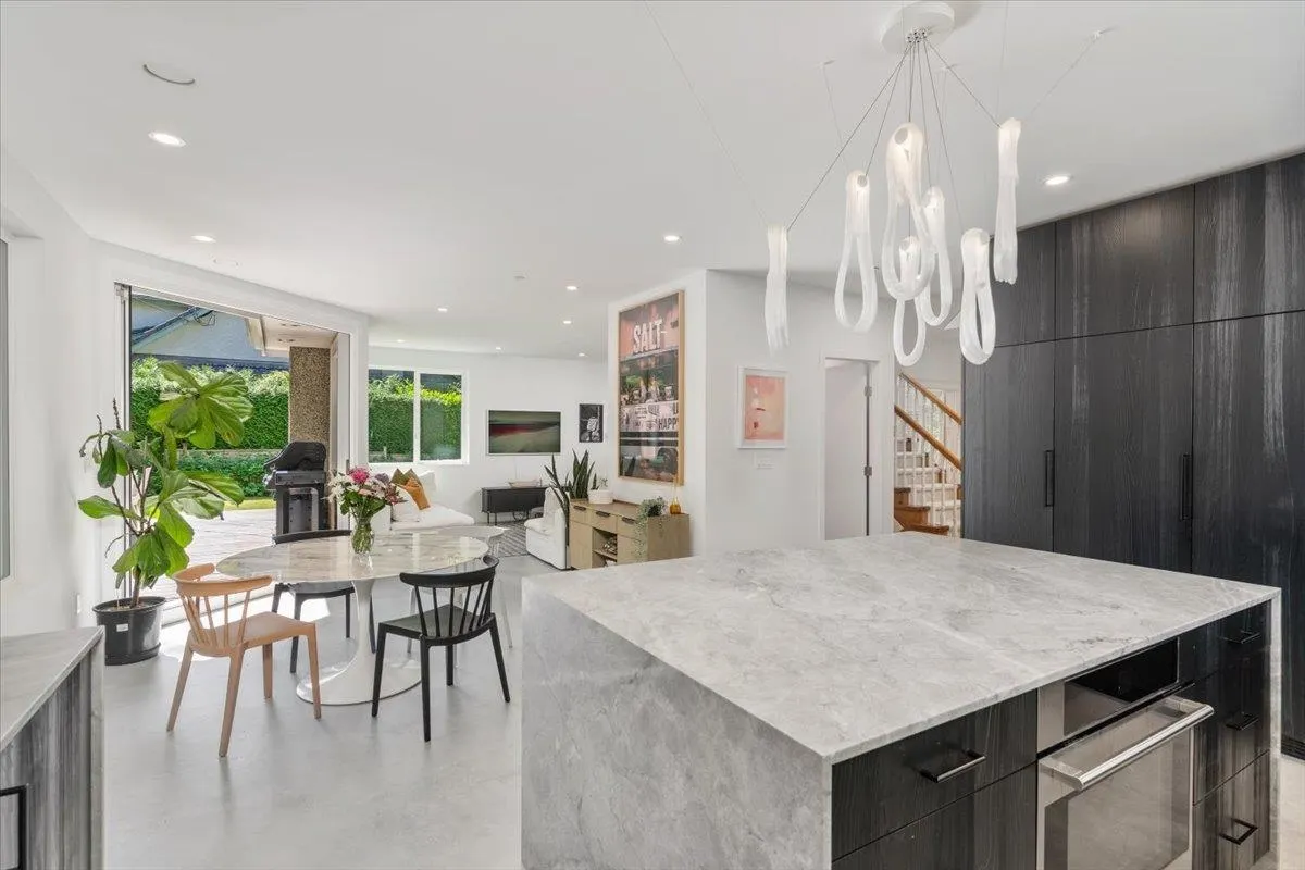 1910 Quilchena Crescent