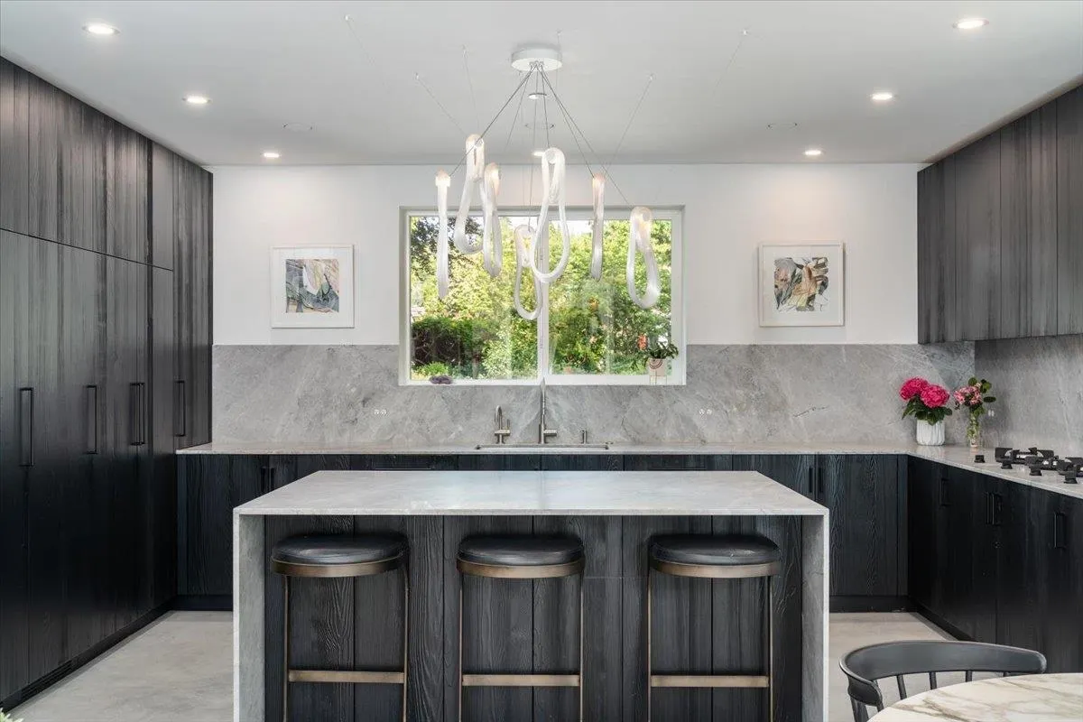 1910 Quilchena Crescent