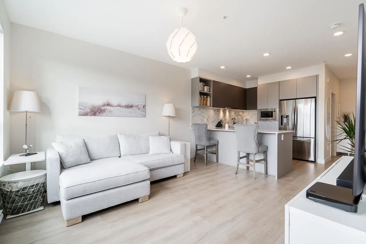 309 1792 Starling Drive