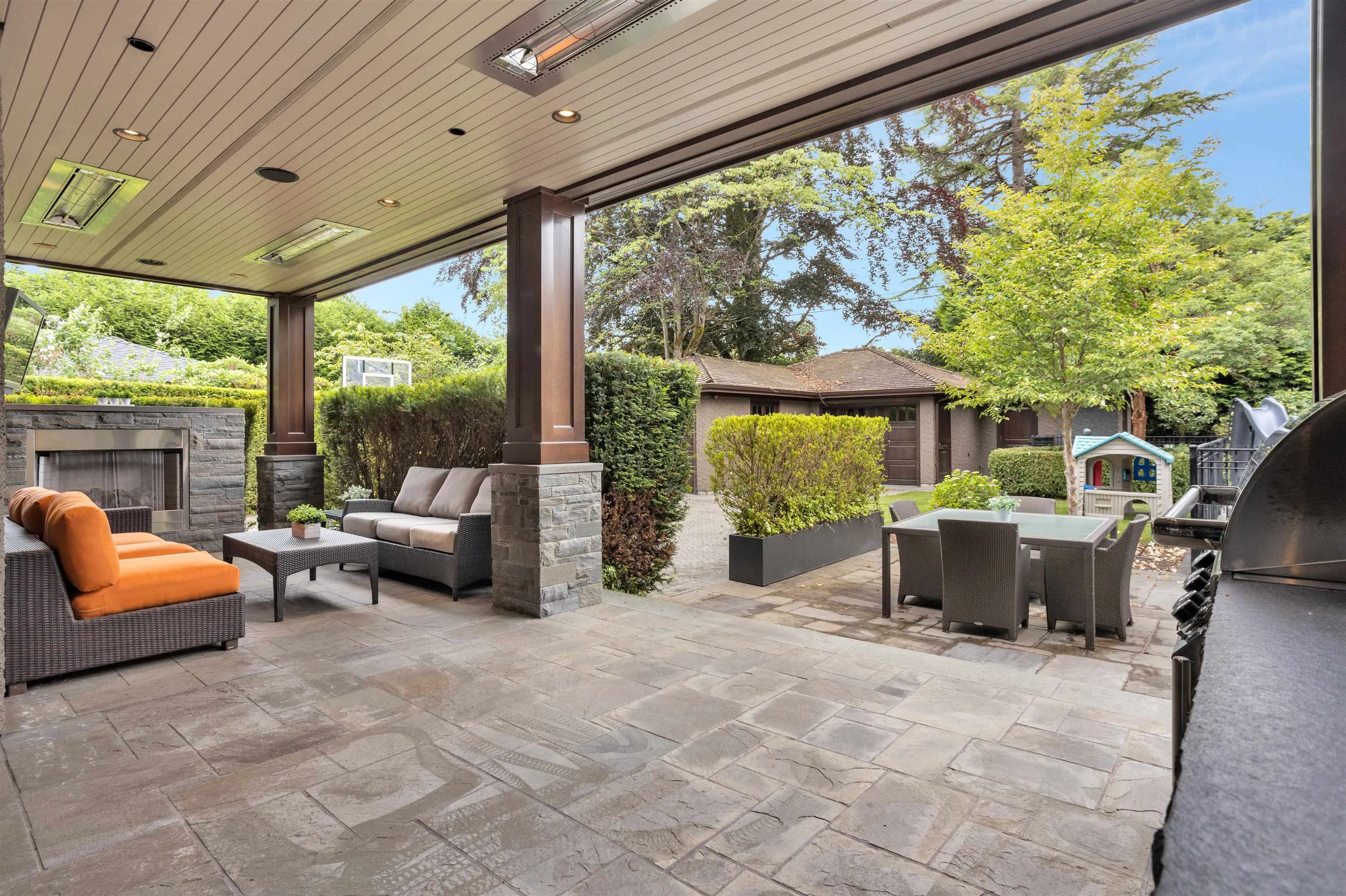 1807 Acadia Road