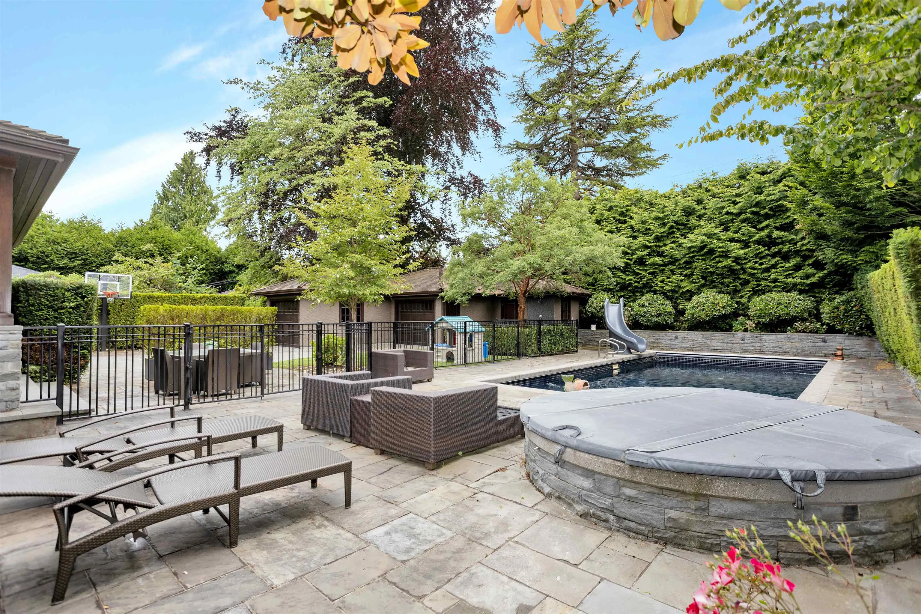 1807 Acadia Road