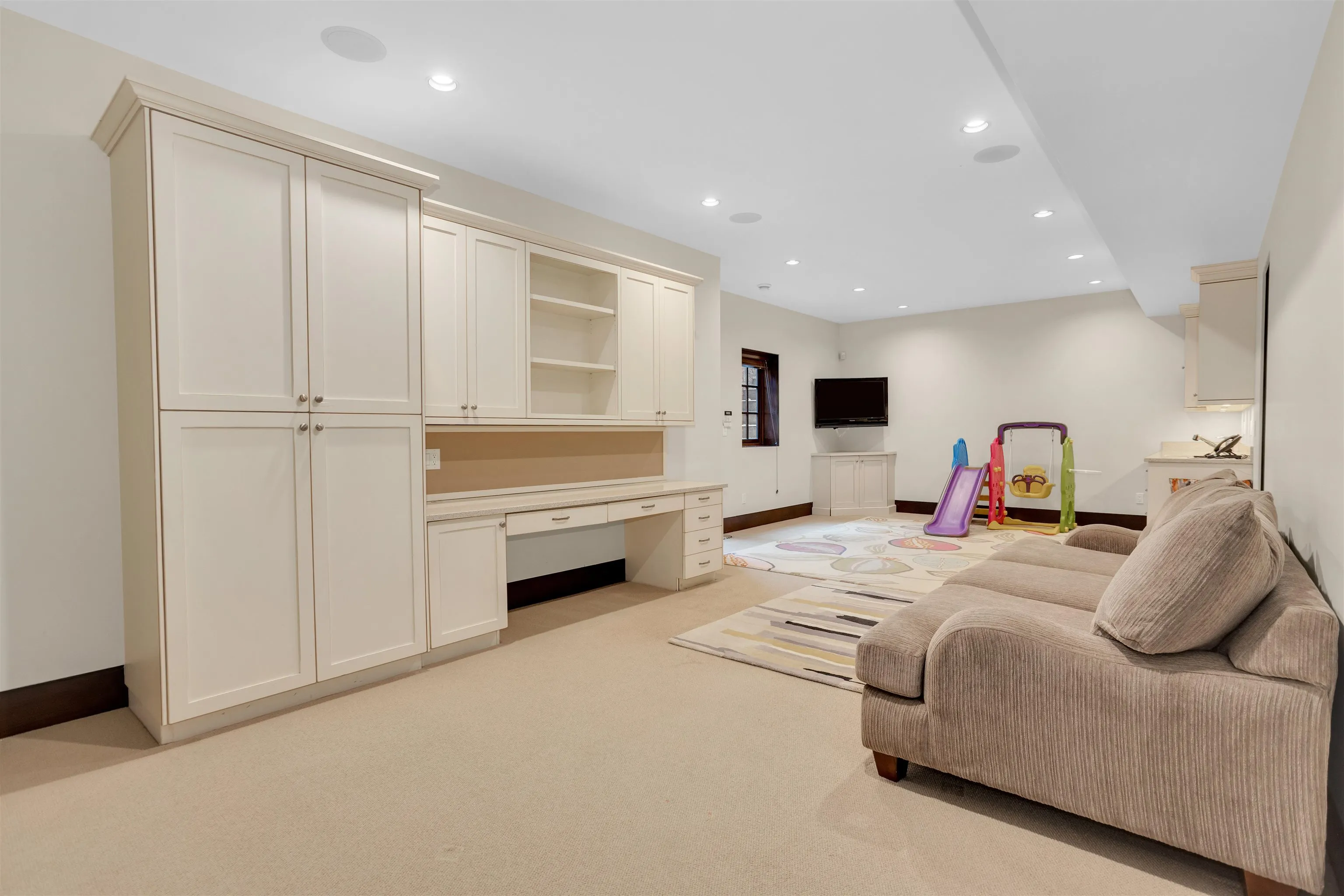 1807 Acadia Road