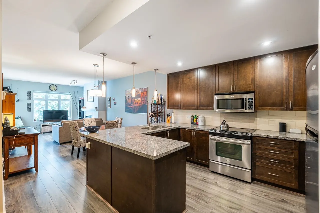 414 2368 Marpole Avenue