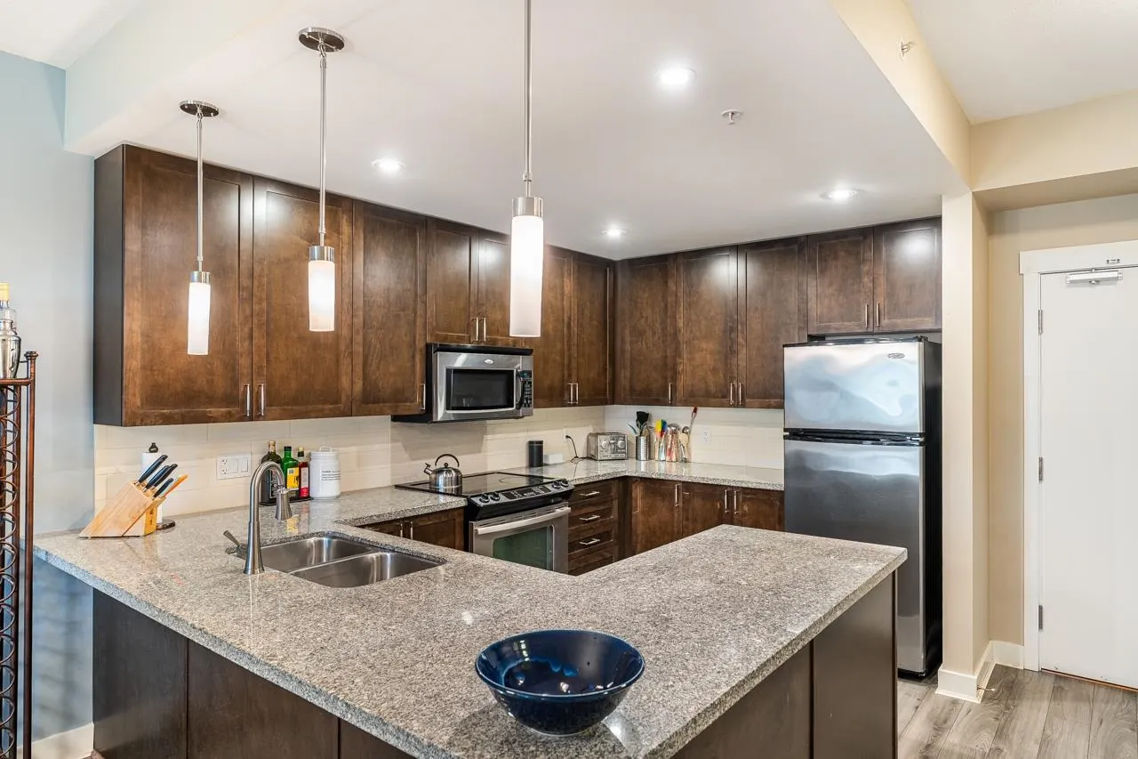414 2368 Marpole Avenue
