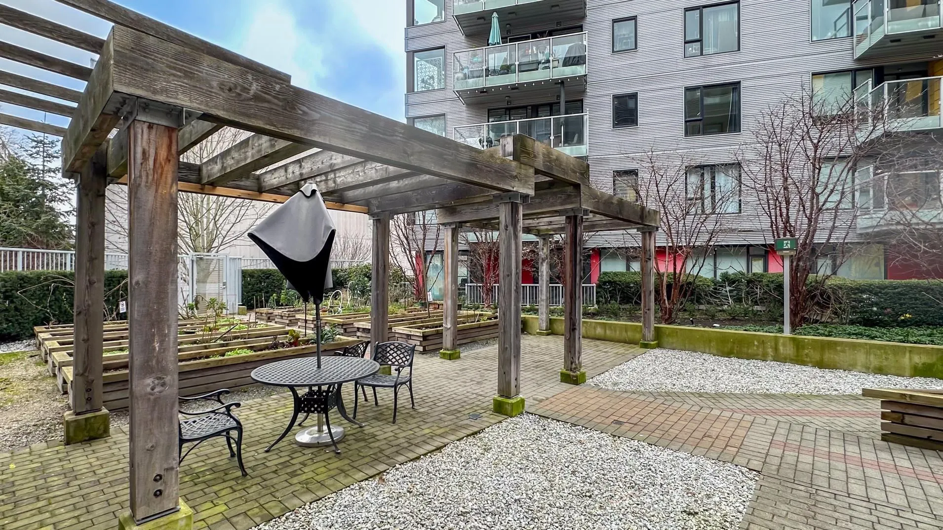 503 384 E 1st Avenue