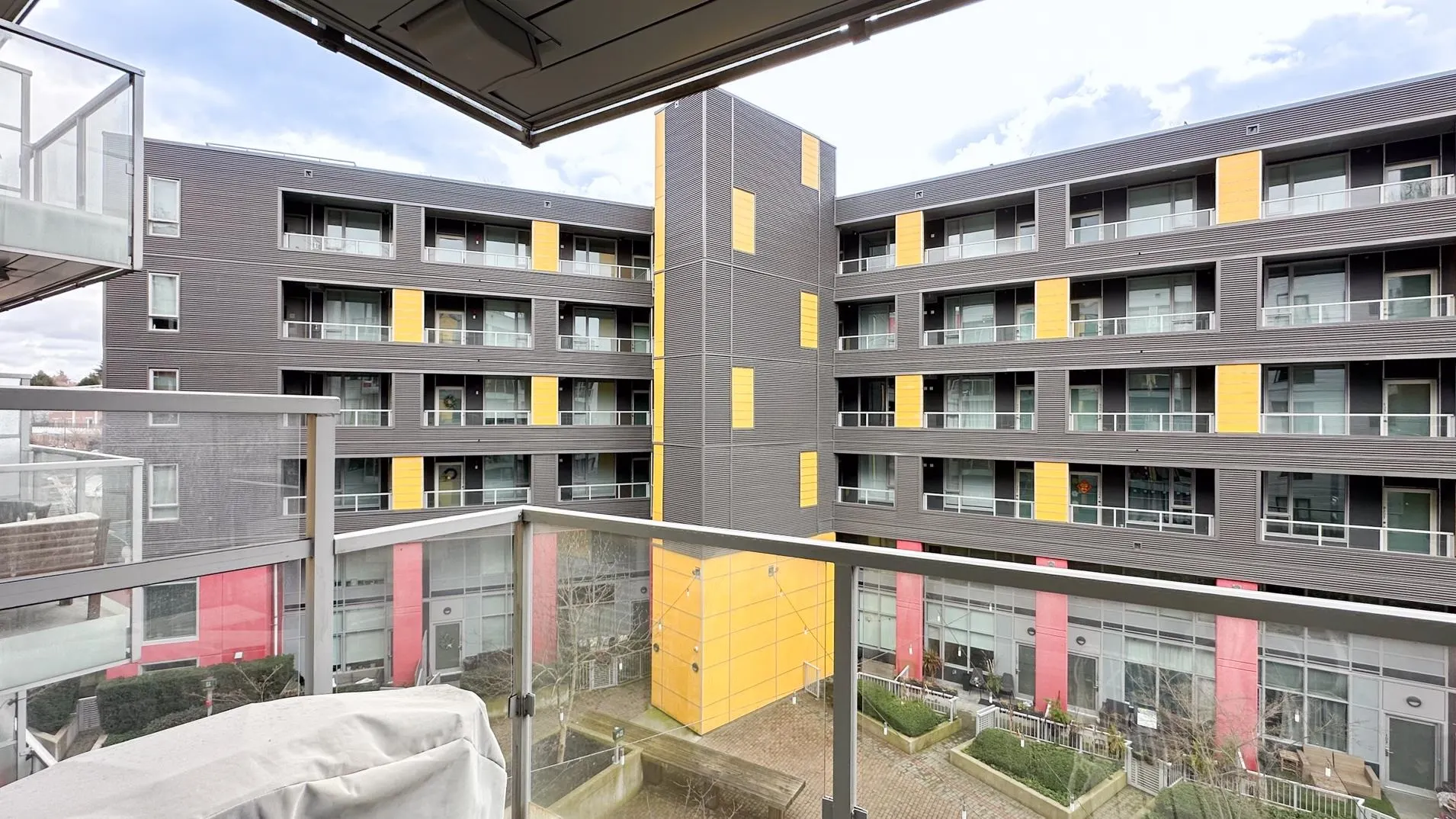 503 384 E 1st Avenue