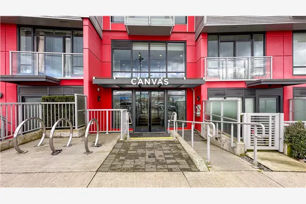 503 384 E 1st Avenue