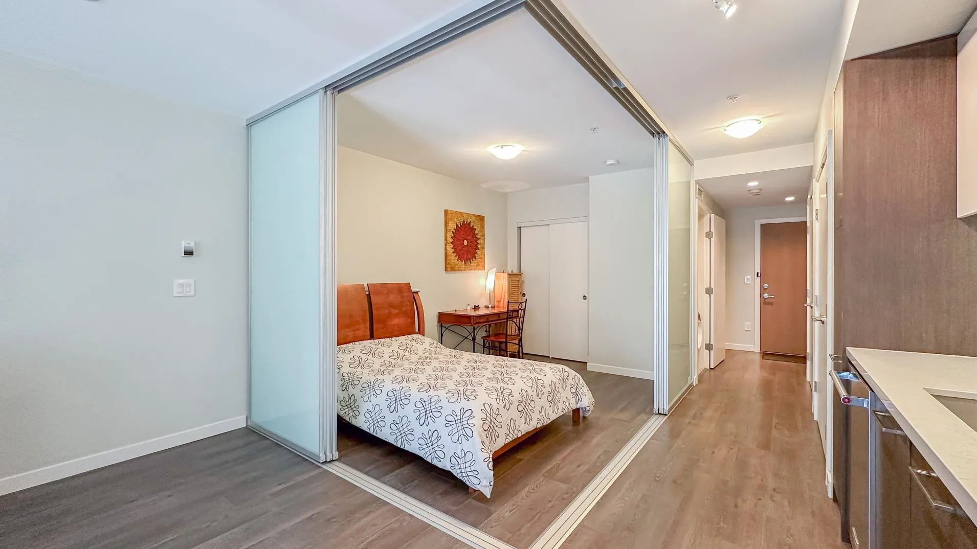 503 384 E 1st Avenue