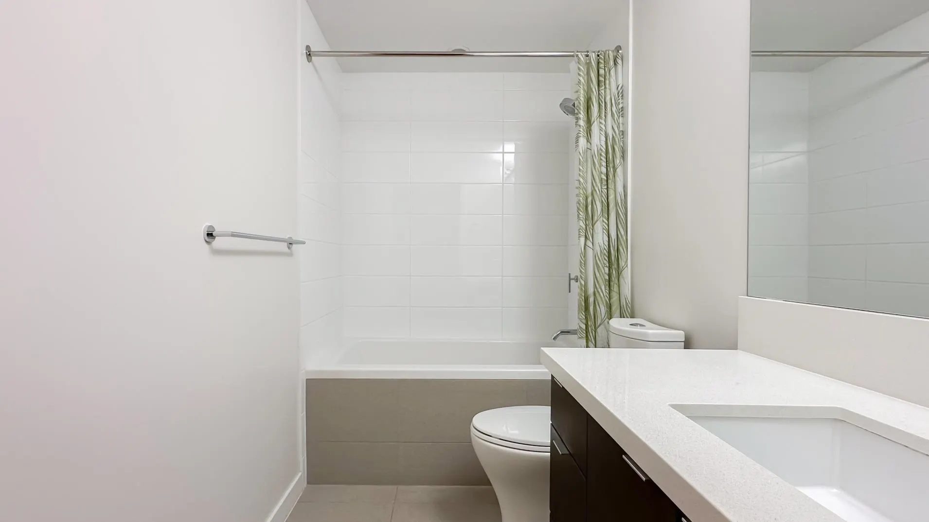 503 384 E 1st Avenue