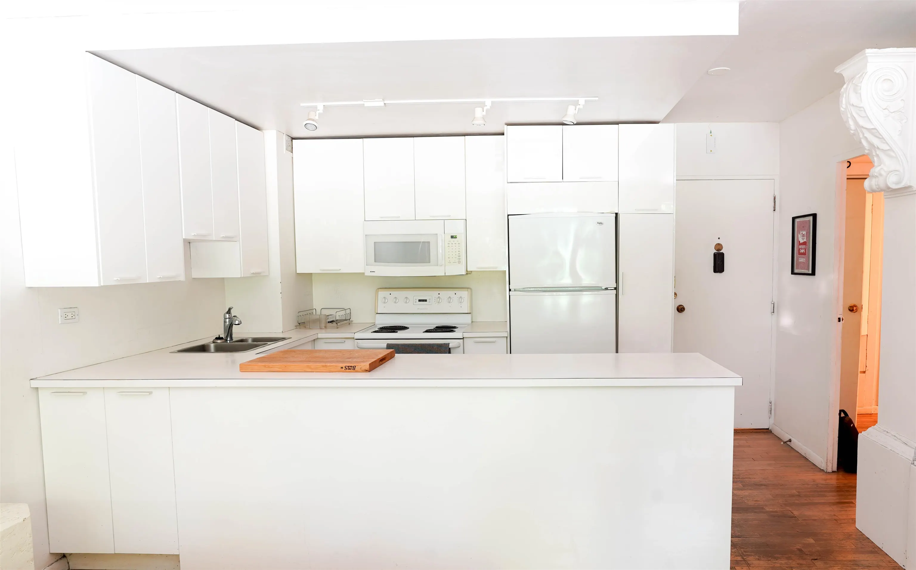 313 1445 Marpole Avenue