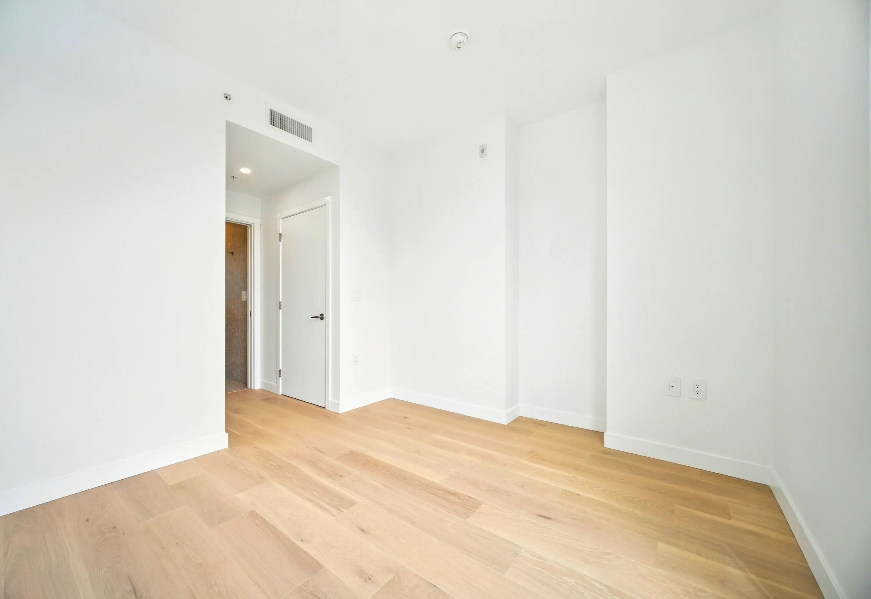 315 5212 Cambie Street