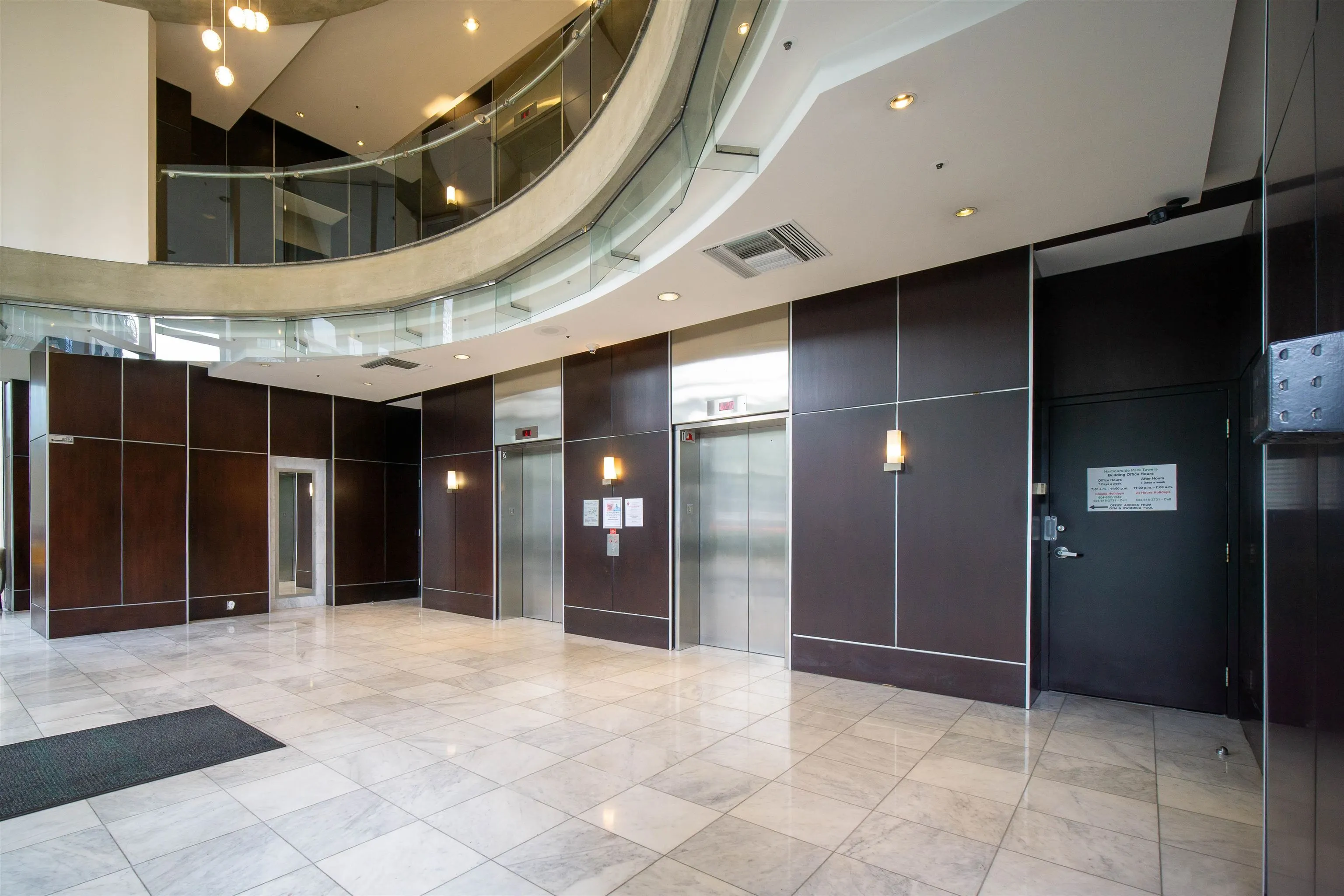 302 588 Broughton Street