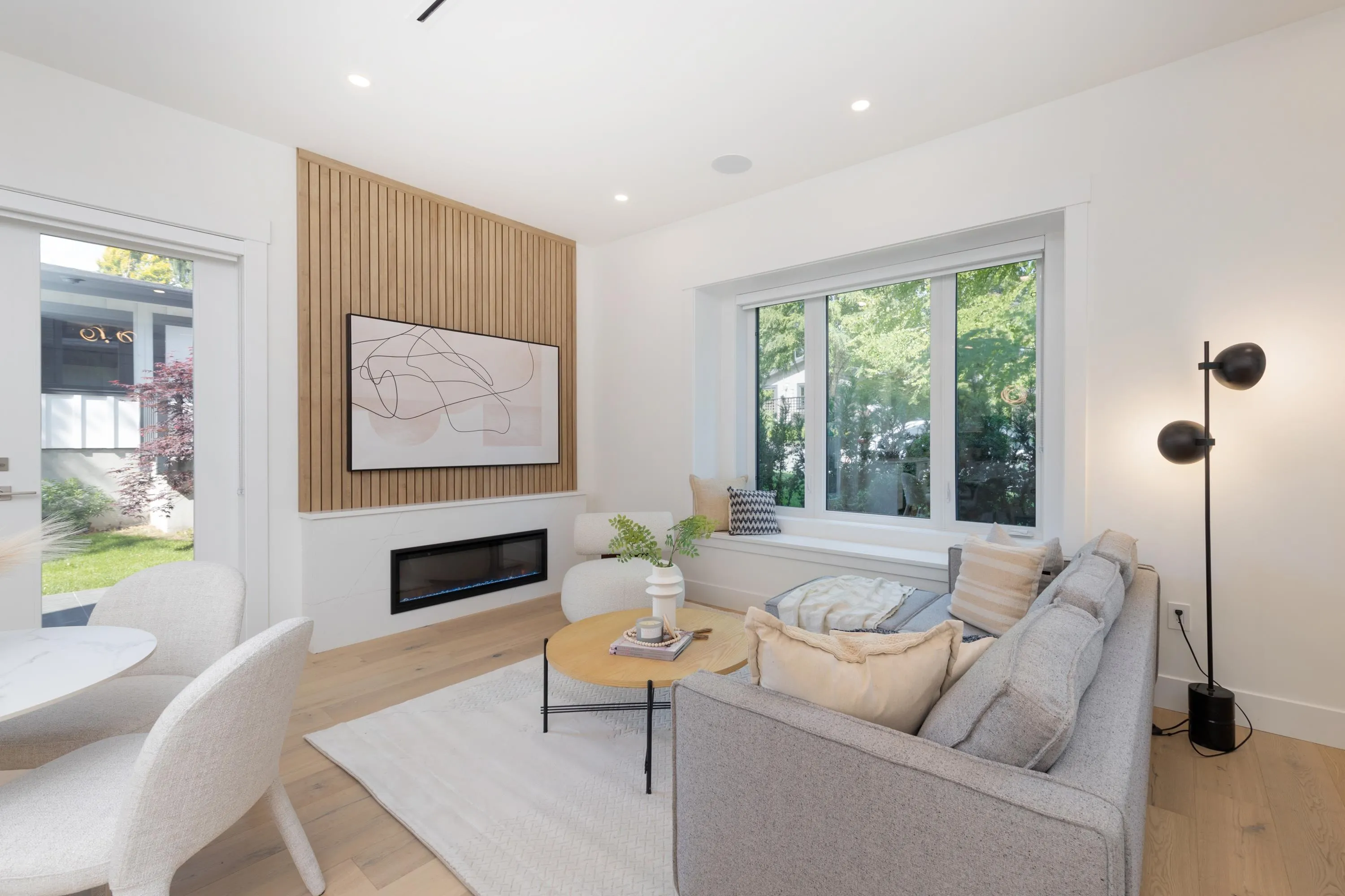 3075 Courtenay Street