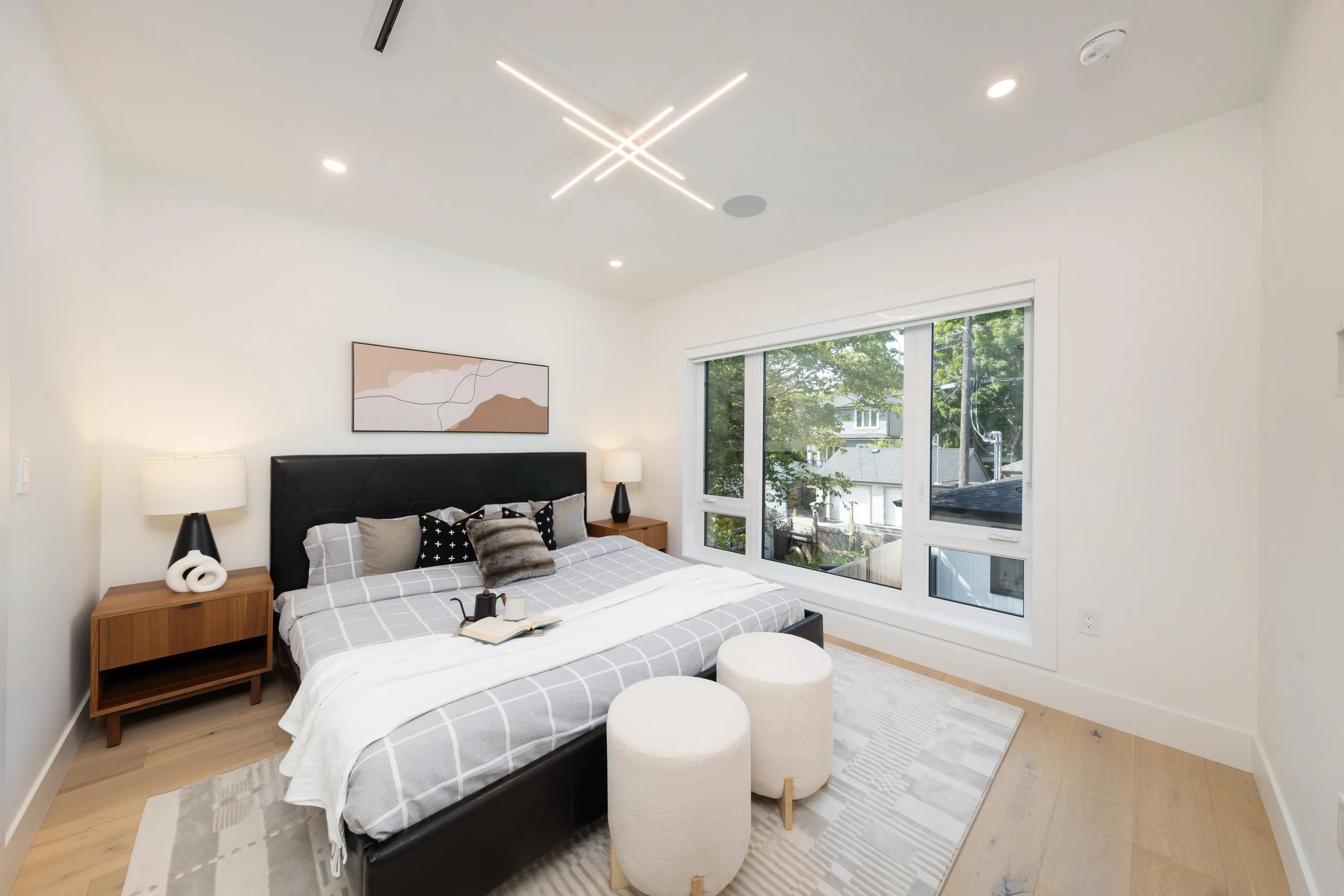 3075 Courtenay Street