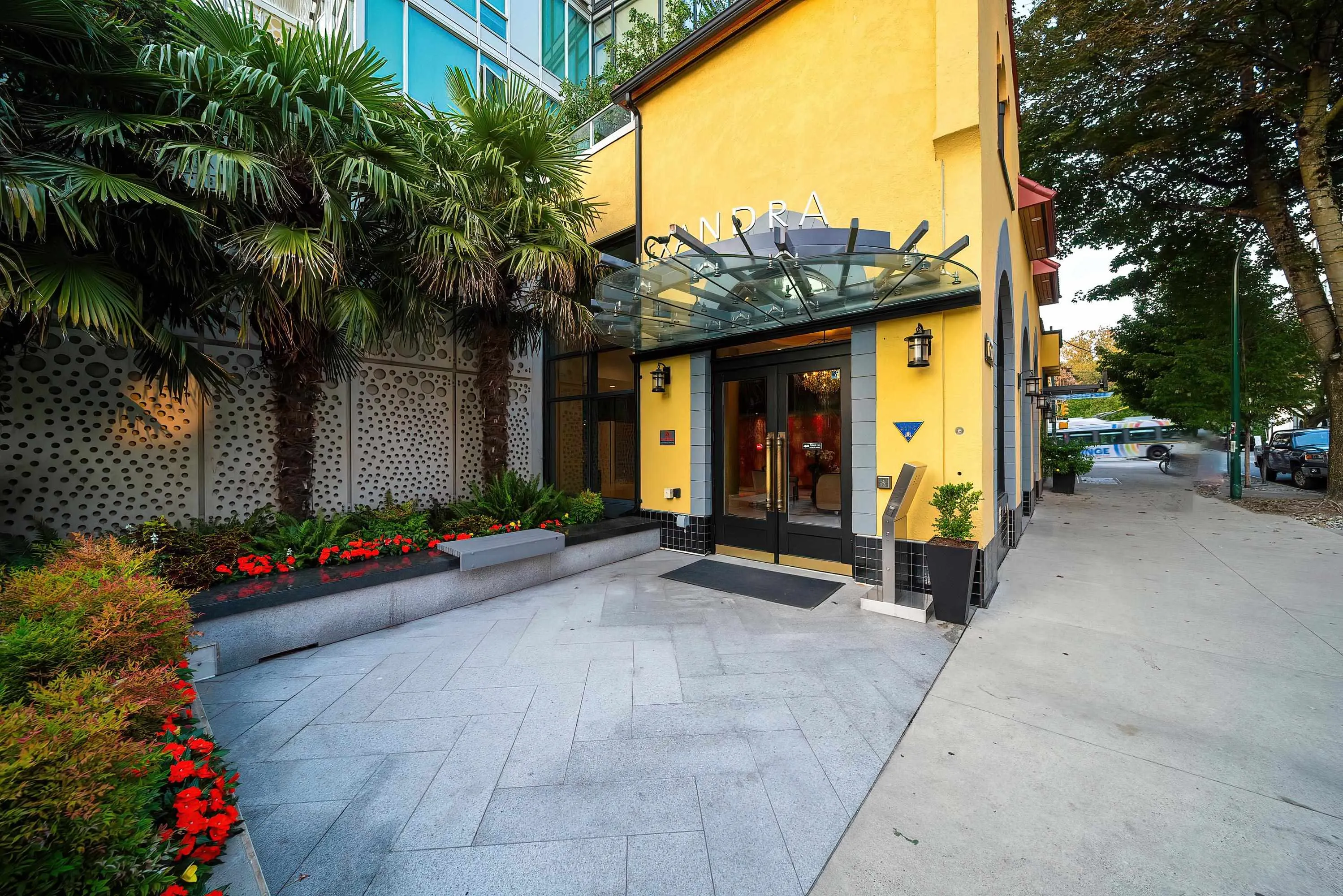 1506 1221 Bidwell Street