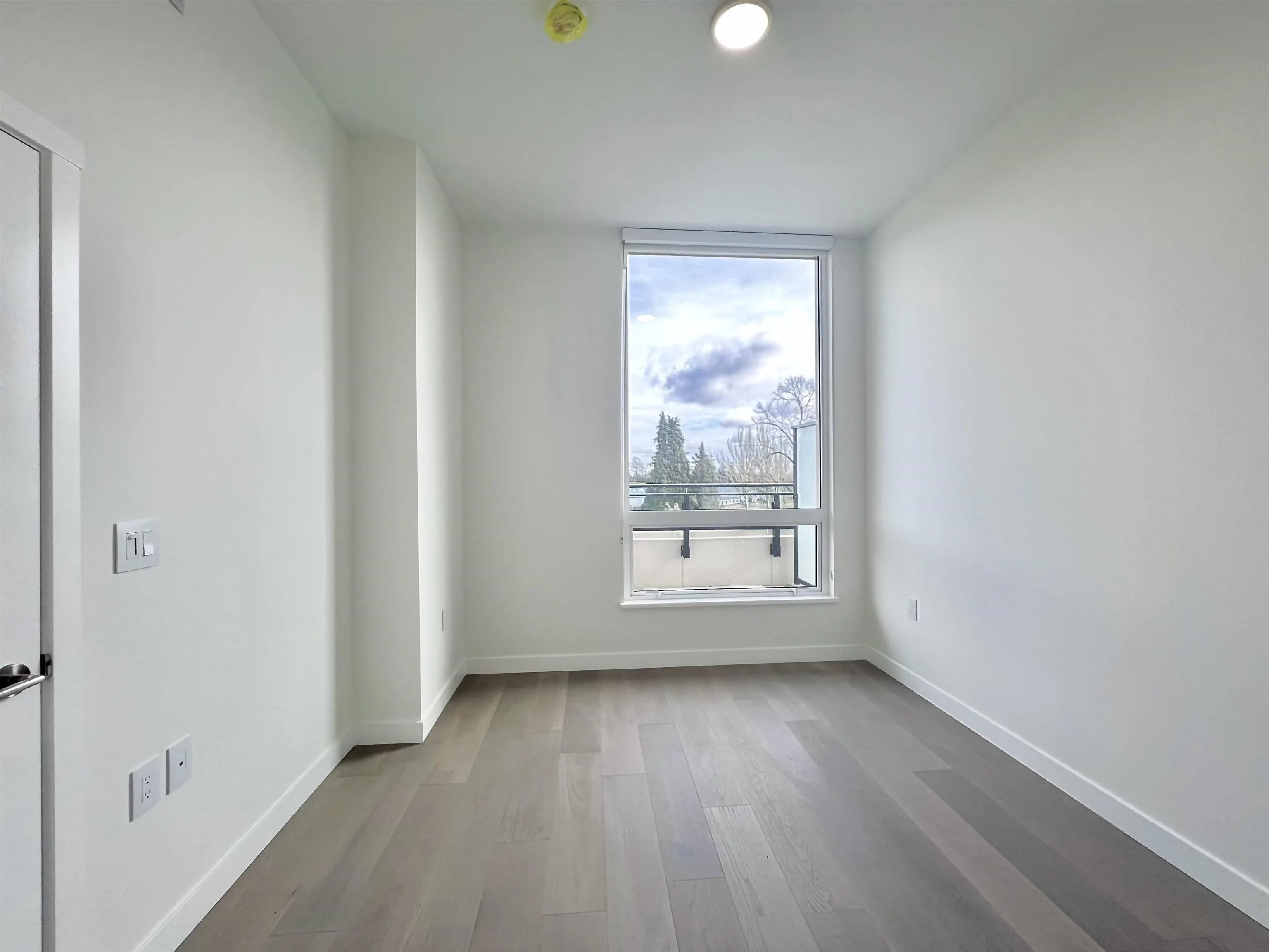 501 5212 Cambie Street