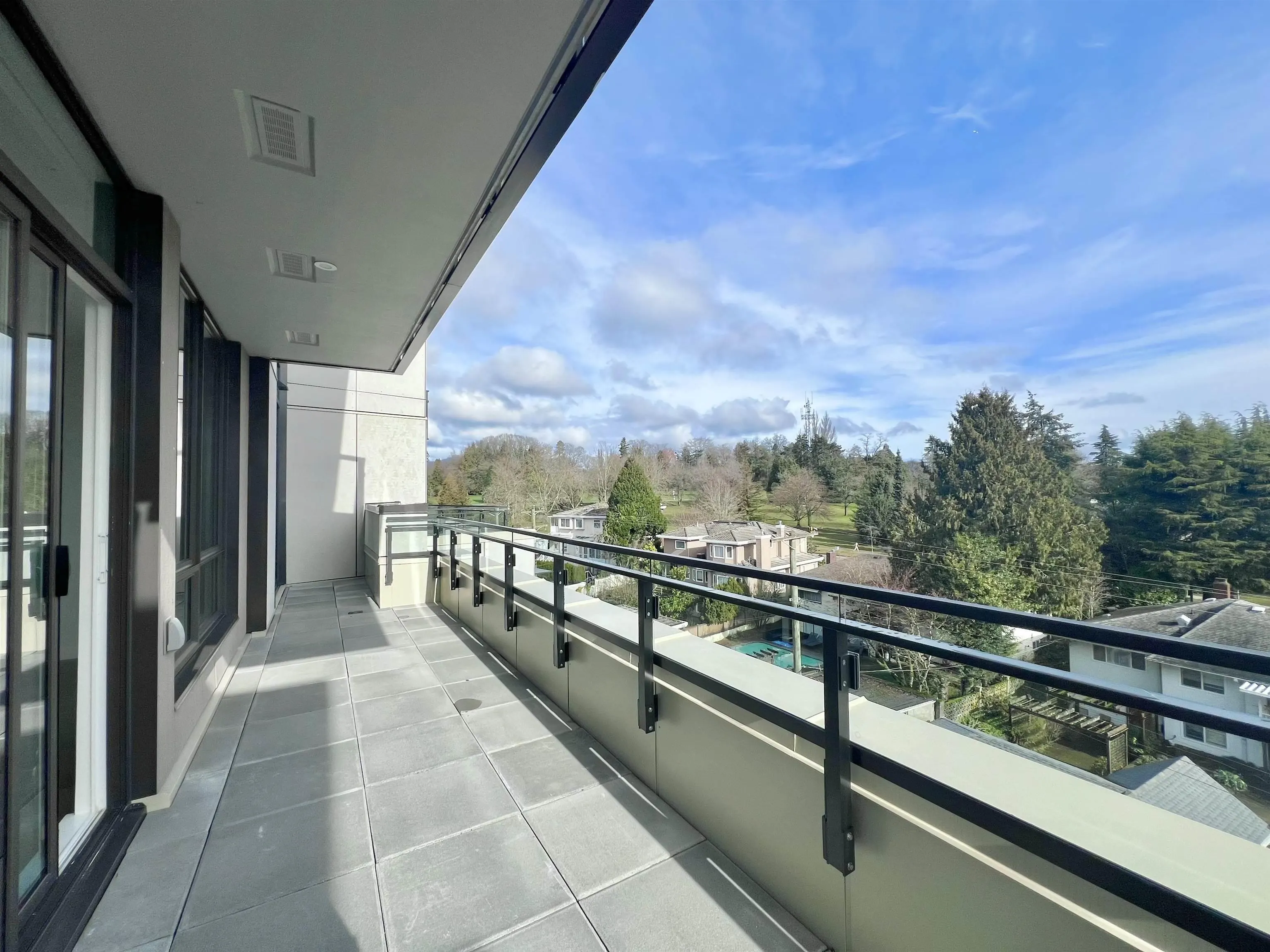 501 5212 Cambie Street