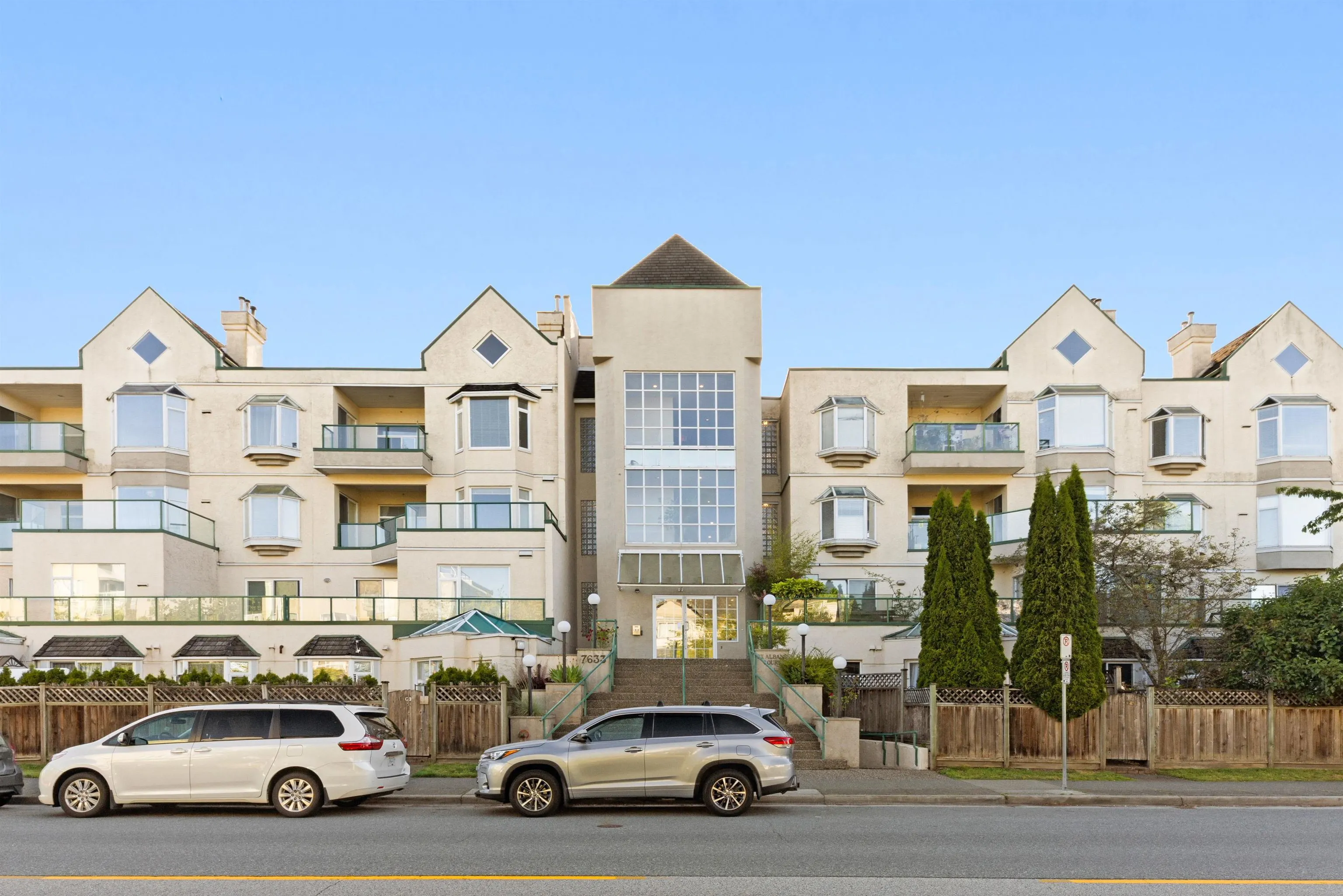 309 7633 St. Albans Road