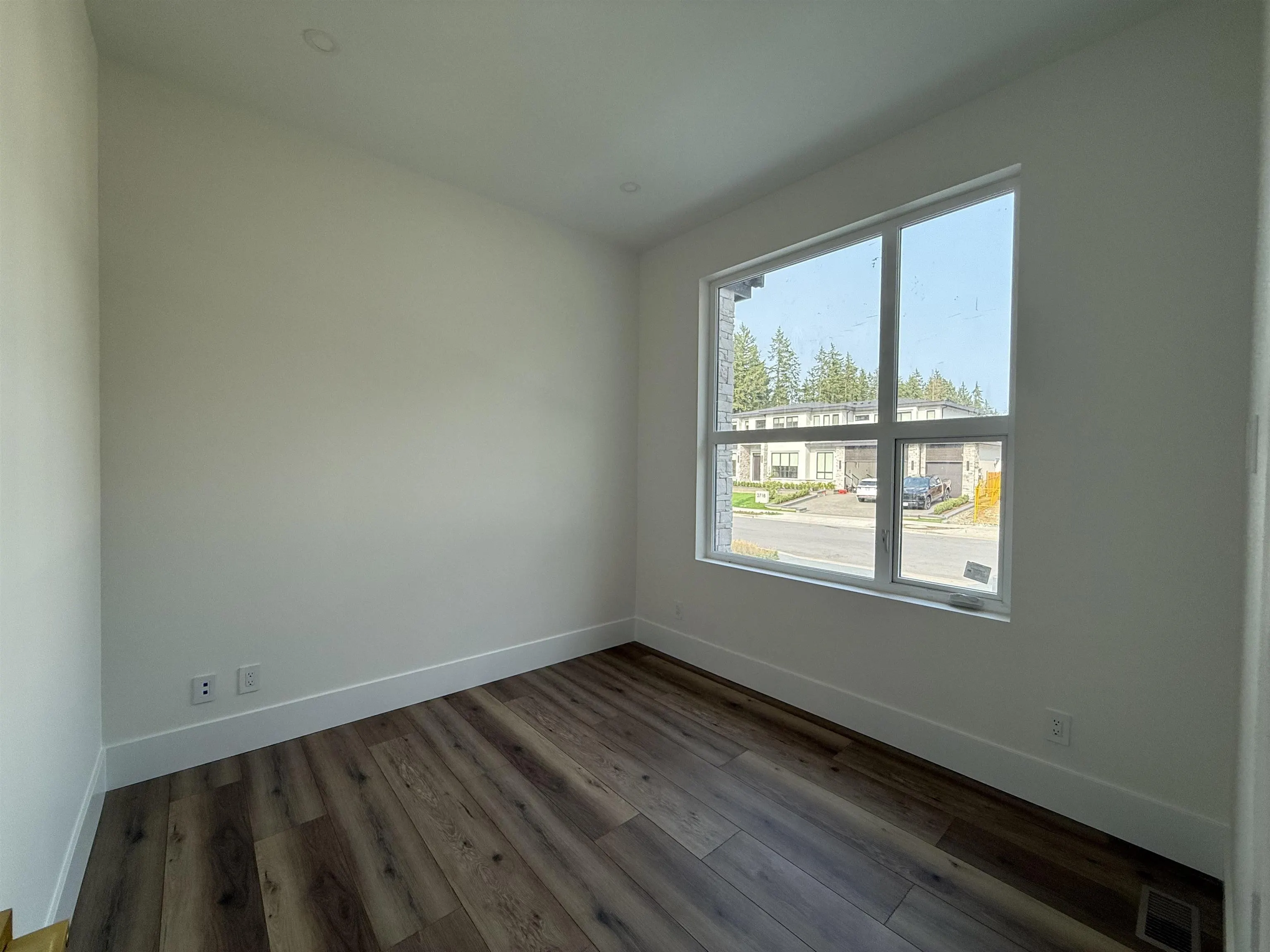 2711 202 Street