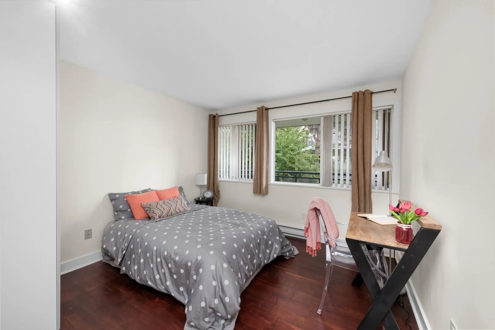 107 8600 Lansdowne Road