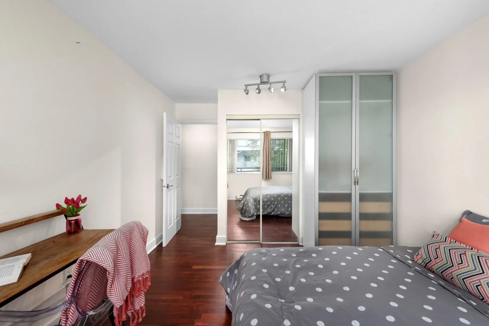 107 8600 Lansdowne Road