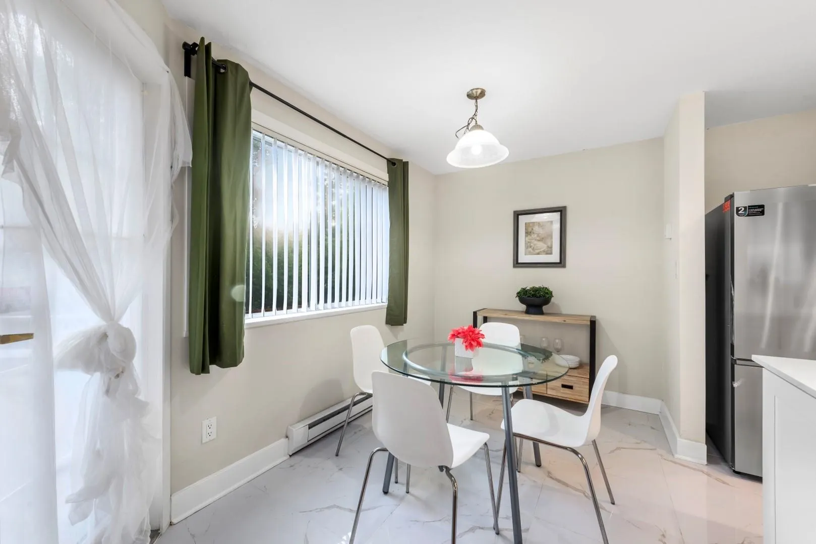 107 8600 Lansdowne Road