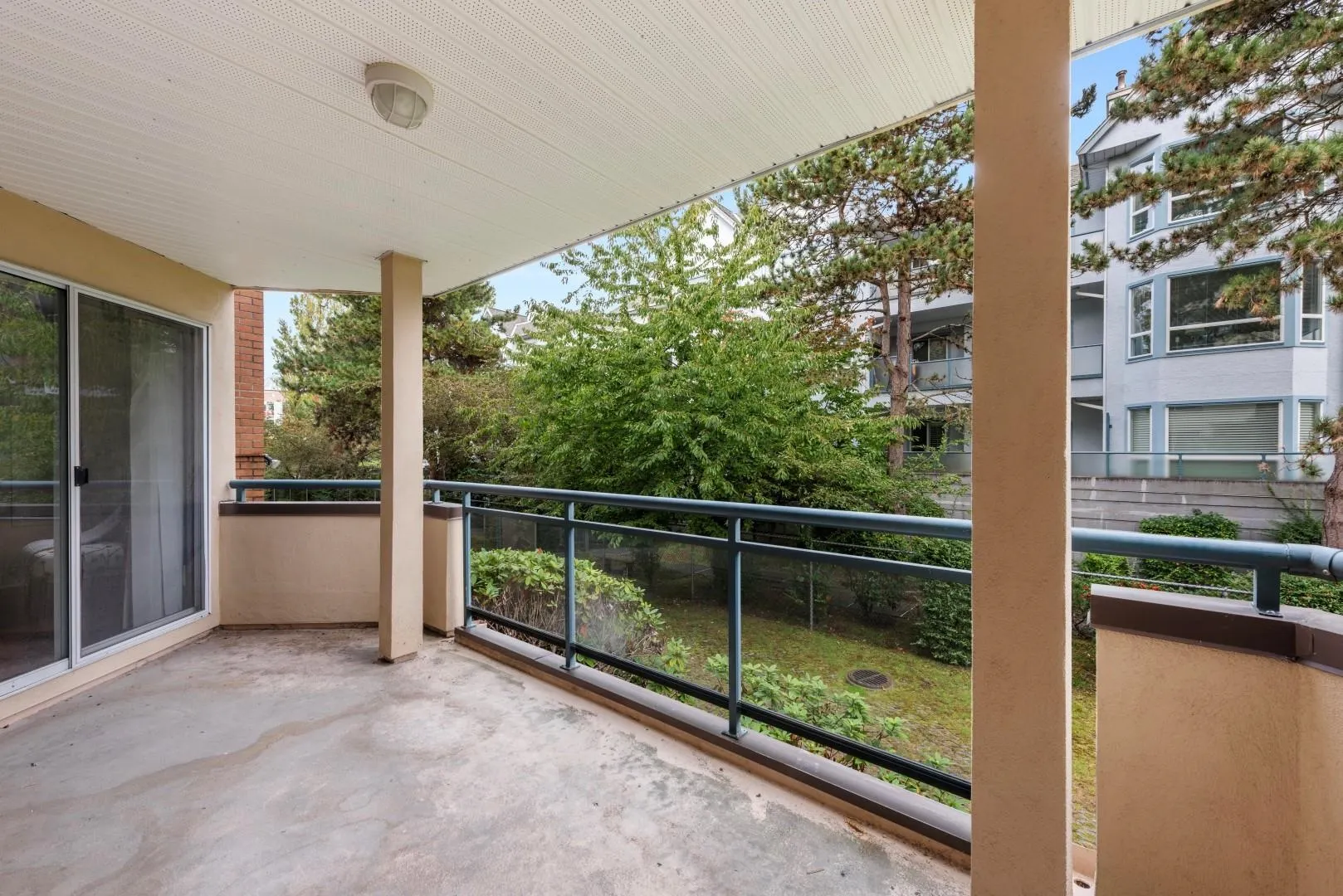 107 8600 Lansdowne Road