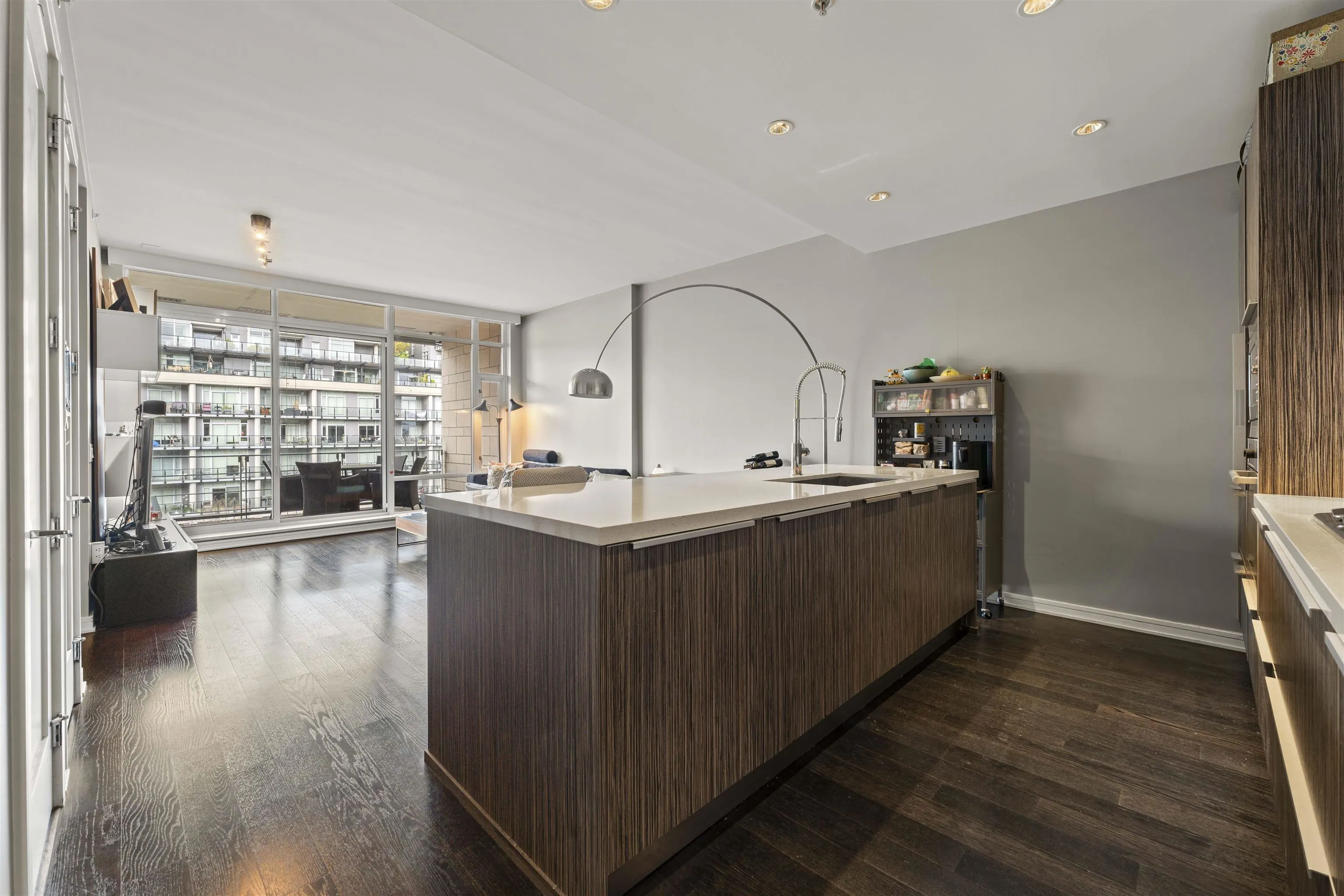 502 77 Walter Hardwick Avenue