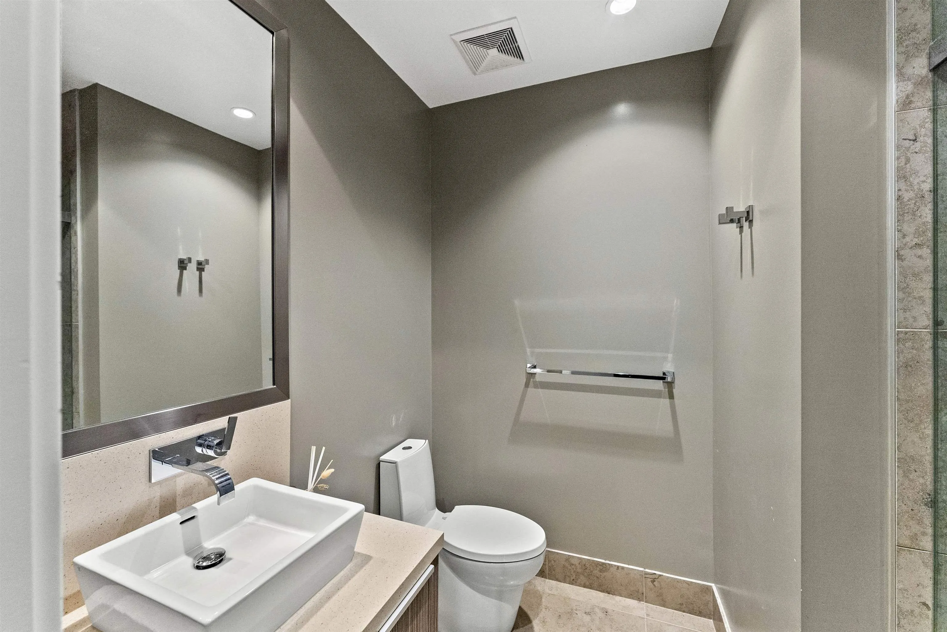 502 77 Walter Hardwick Avenue