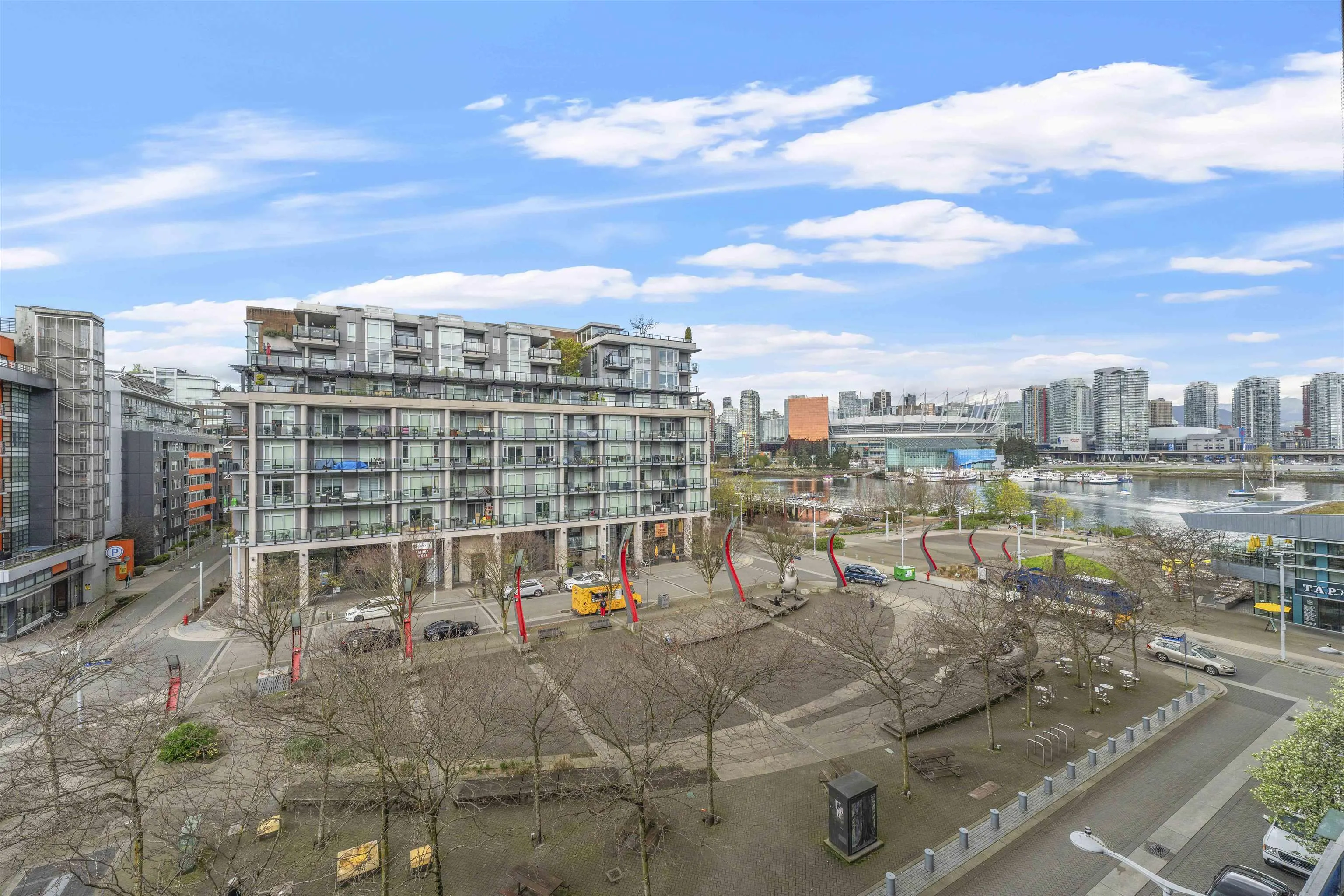 502 77 Walter Hardwick Avenue