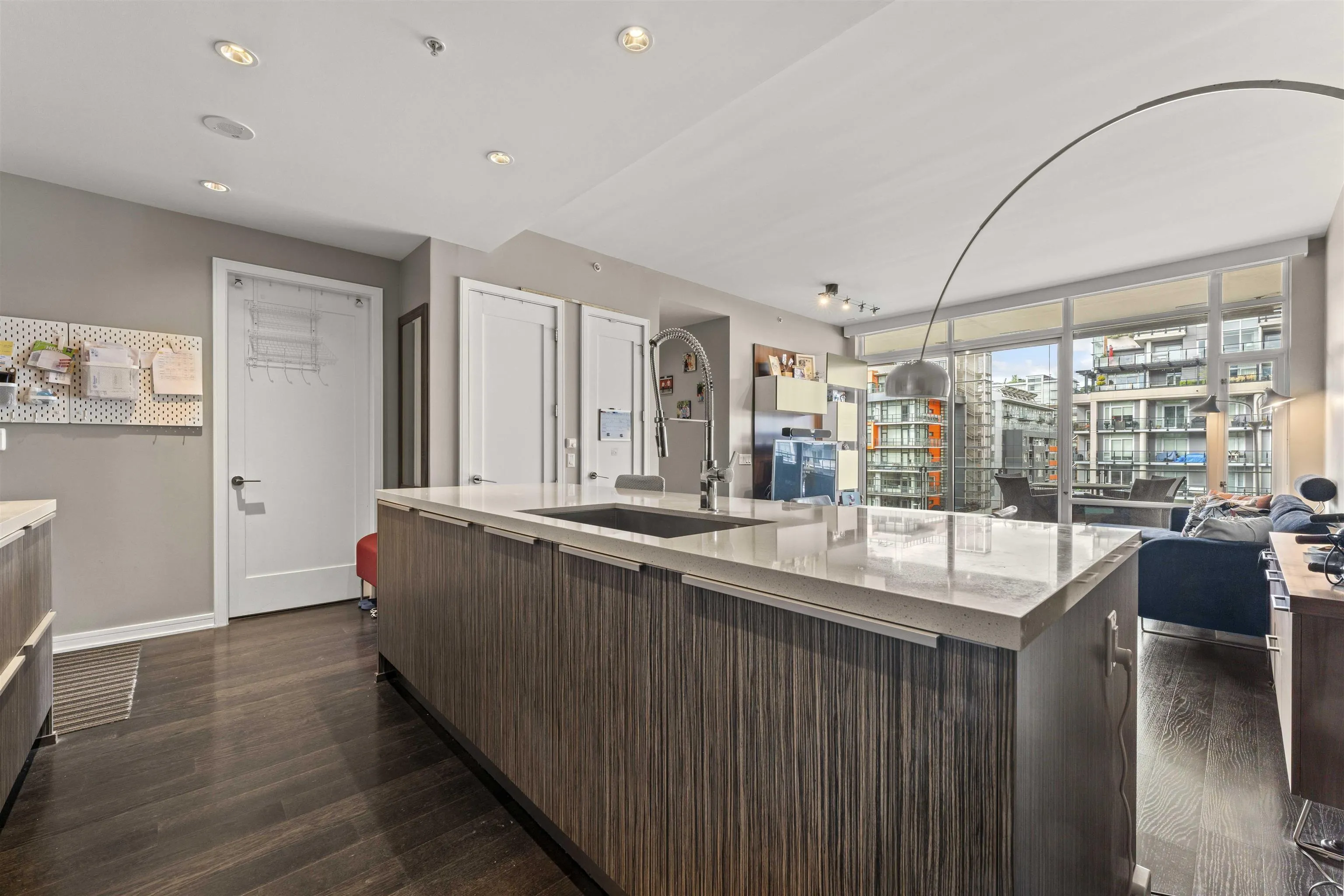 502 77 Walter Hardwick Avenue