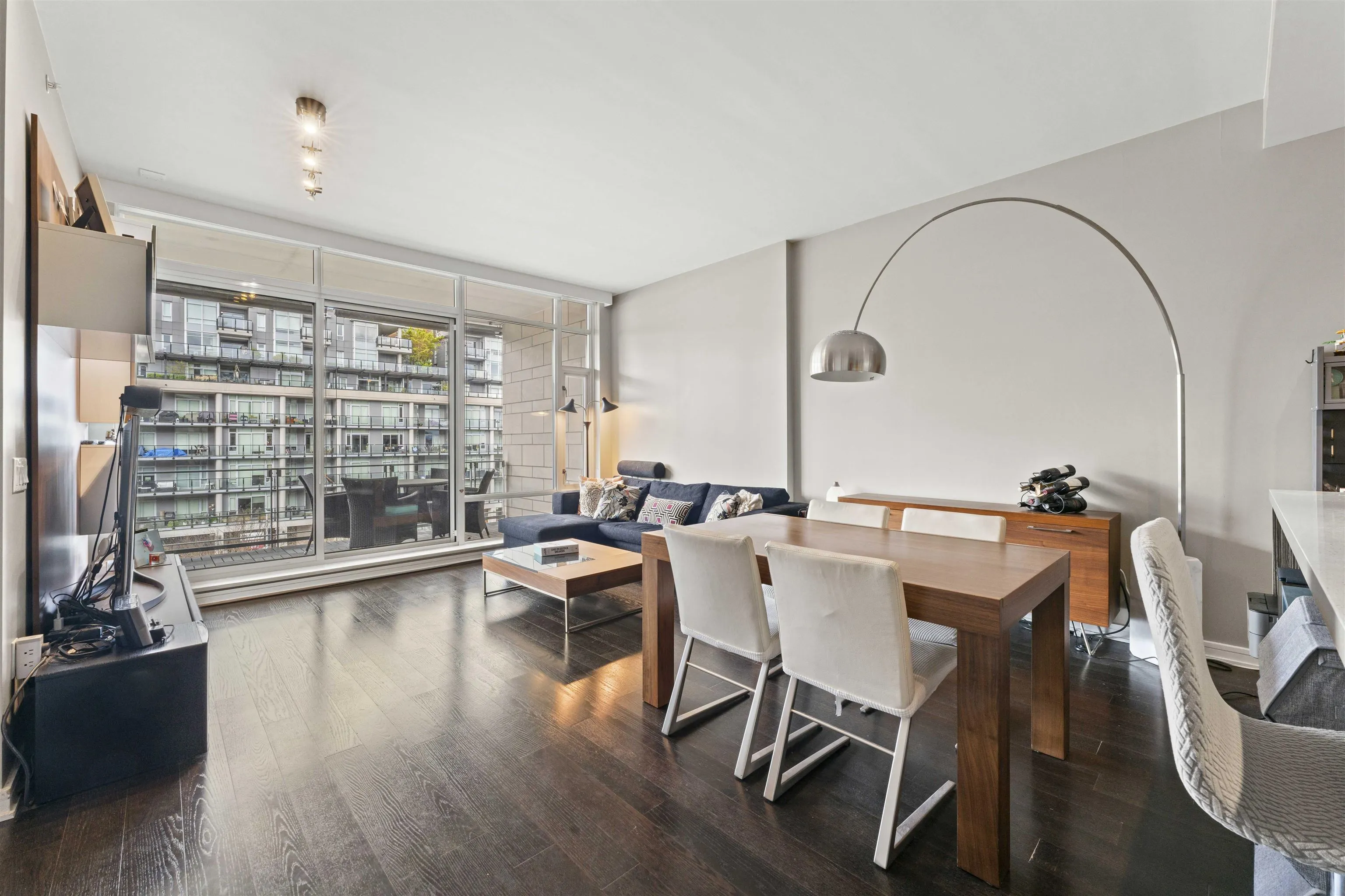 502 77 Walter Hardwick Avenue