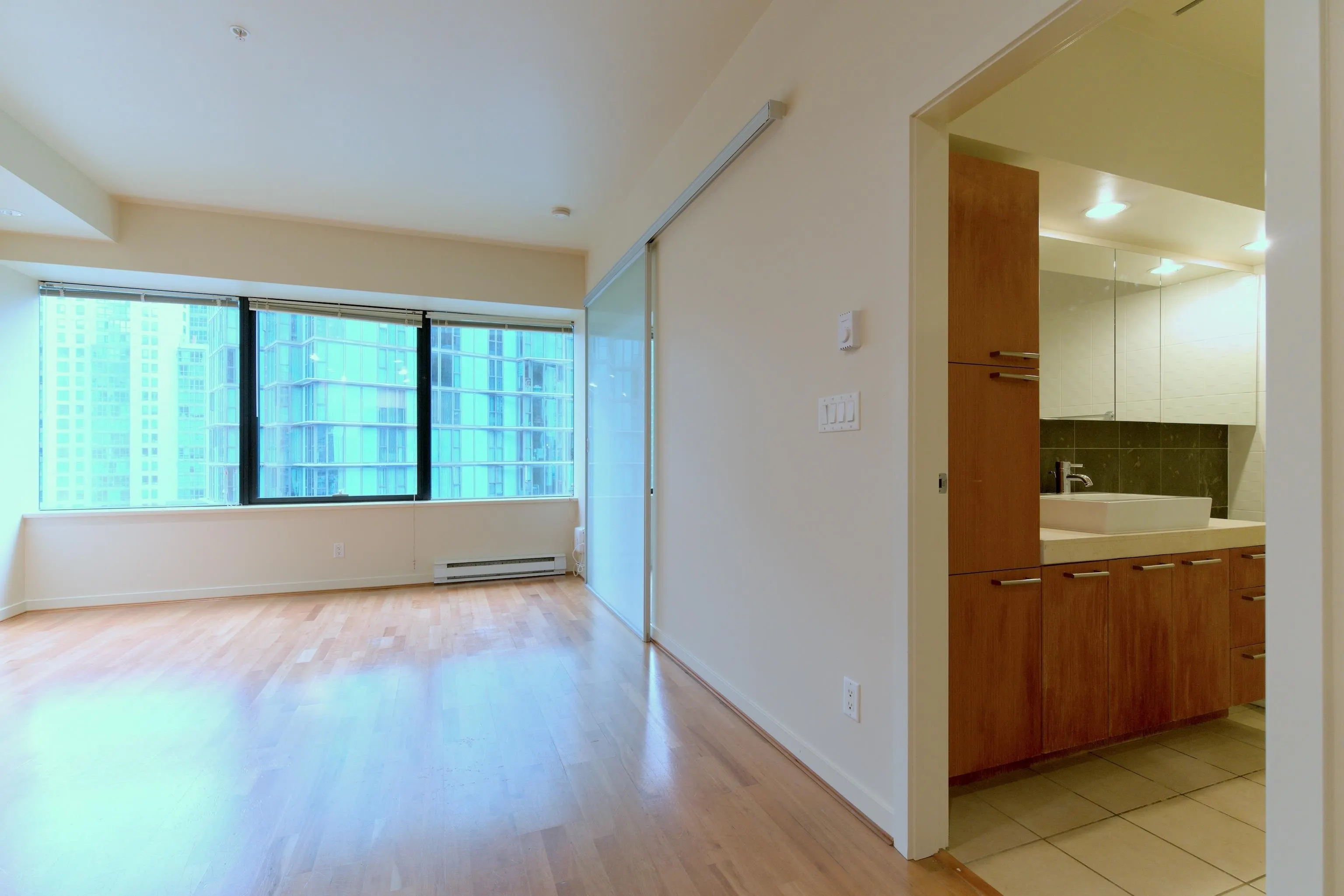 1208 1333 W Georgia Street