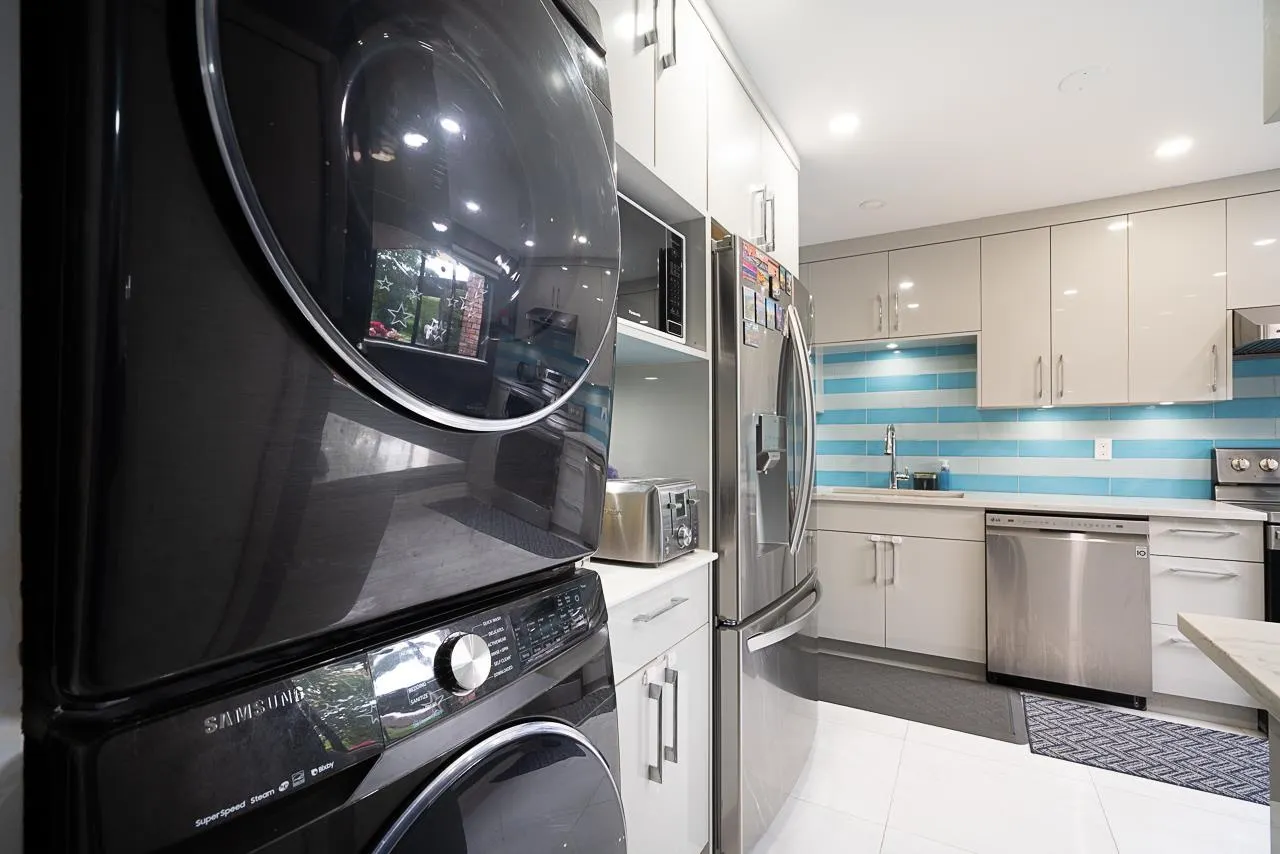 15 10771 Mortfield Road