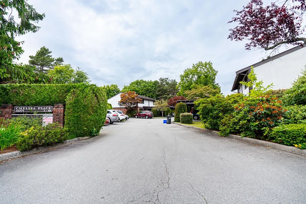 15 10771 Mortfield Road