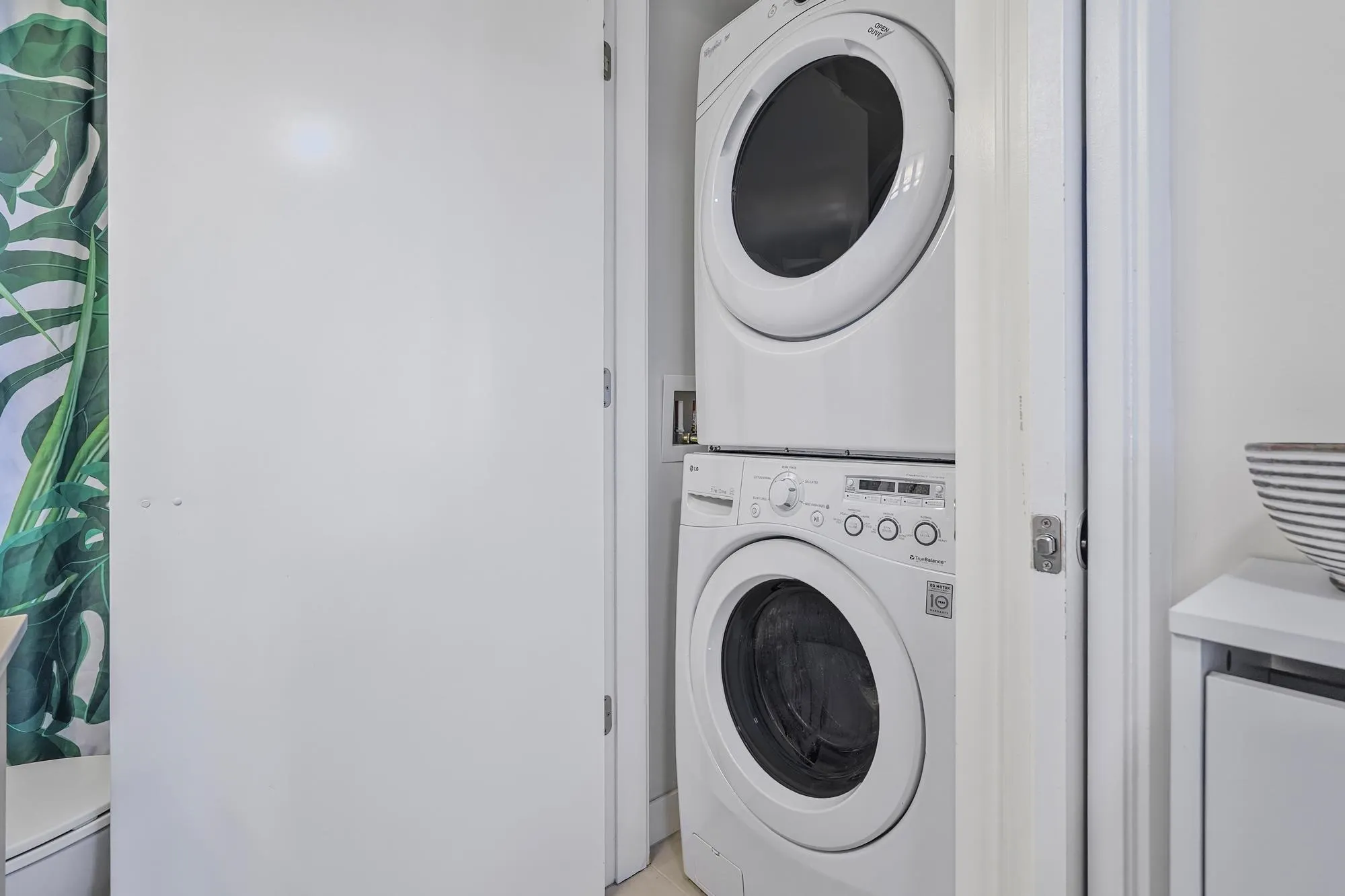 803 161 E 1st Avenue